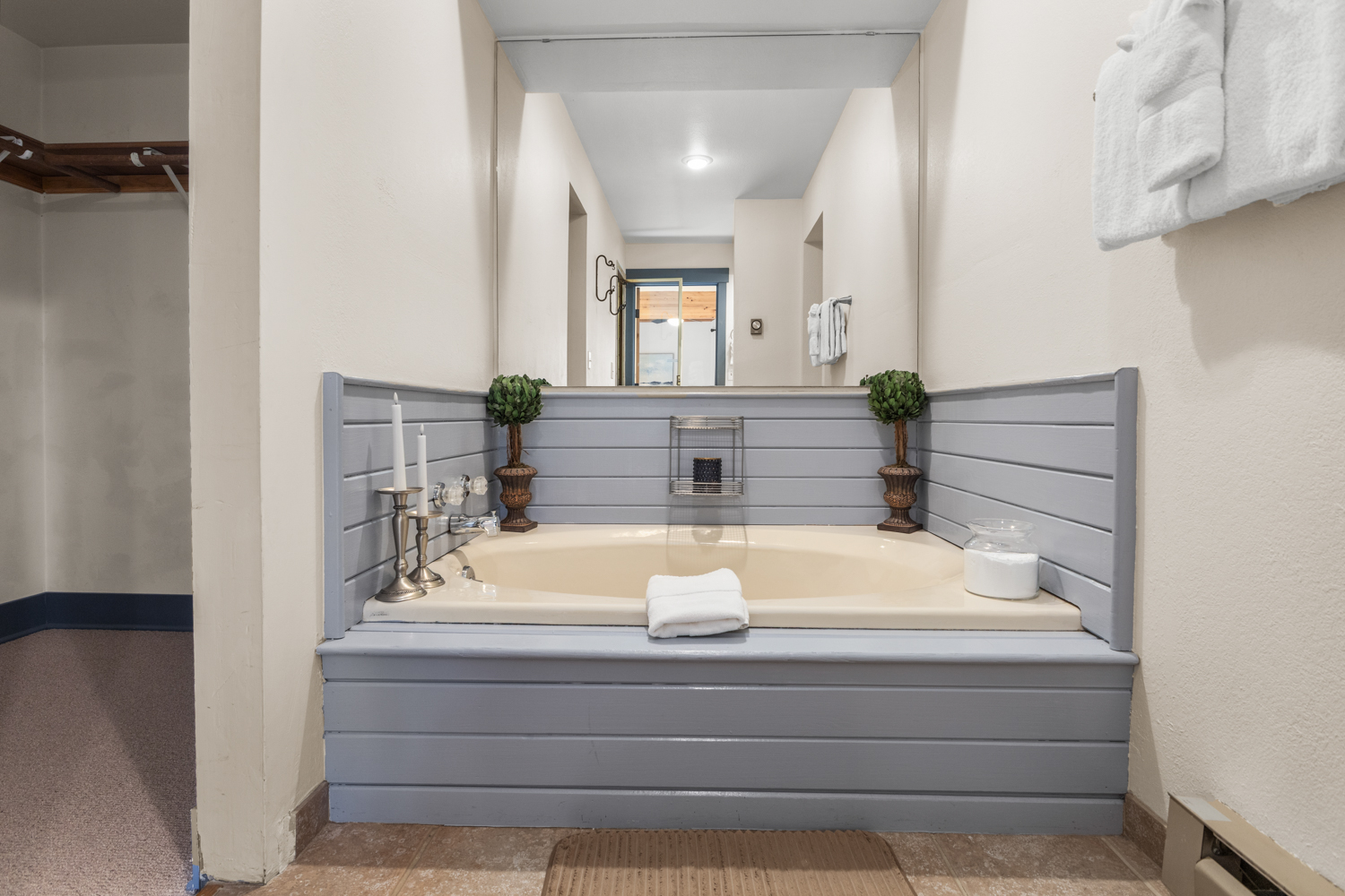 Ensuite Bathroom #3 | Mini Bathroom Tub | 2nd Level