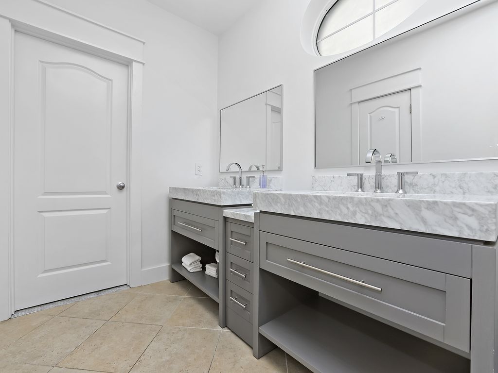 Master vanity area with double sinks