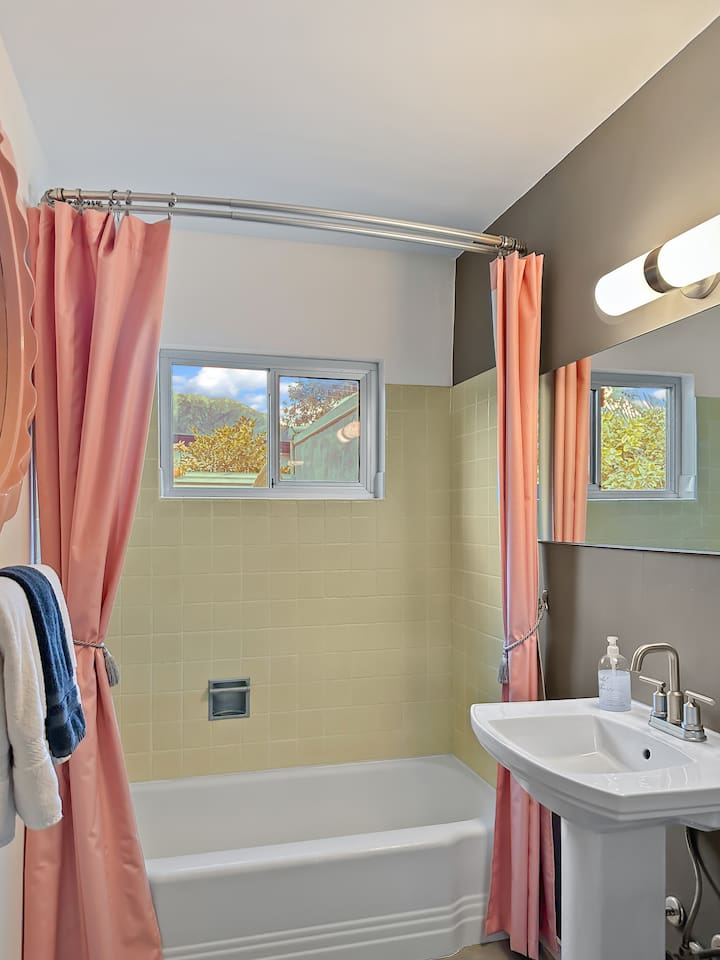 2nd Bathroom