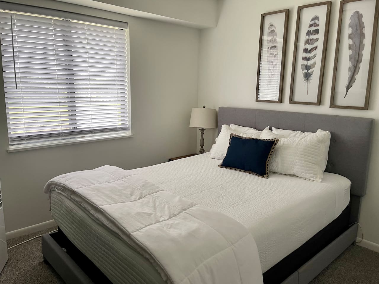 Queen size bed with Memory foam mattress