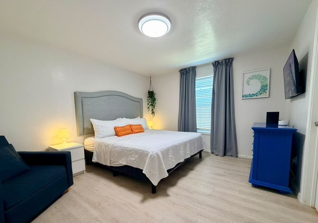 Primary Bedroom - King Bed