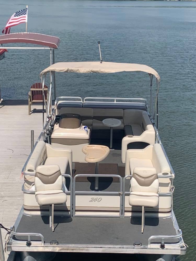 Pontoon Rentals available to our guests