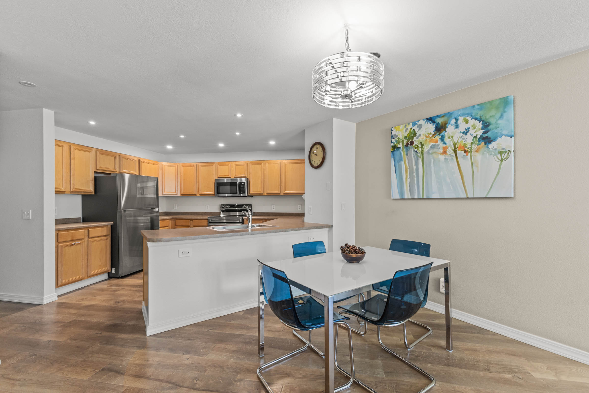 Kitchen Island | Dinner table for 4