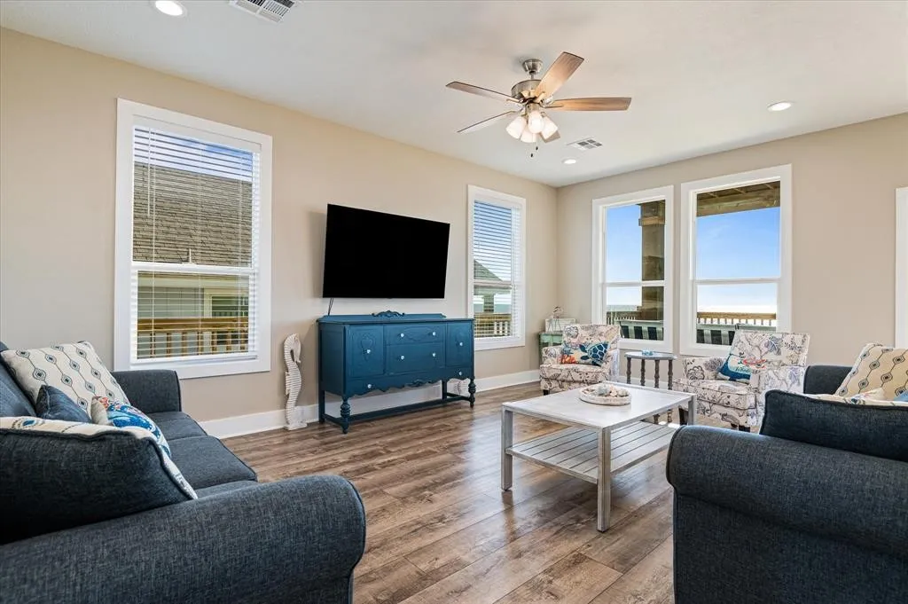 5a7b0cf660e04b53bd2f24f0c9e82957 | Beachhouse | Texas | TX | Vacation Homes | Galveston | Crystal Beach | Kokomo | Breezy Days | Beachfront Elegance | Sunrise Serenity | Southern Sands Property Management, LLC
