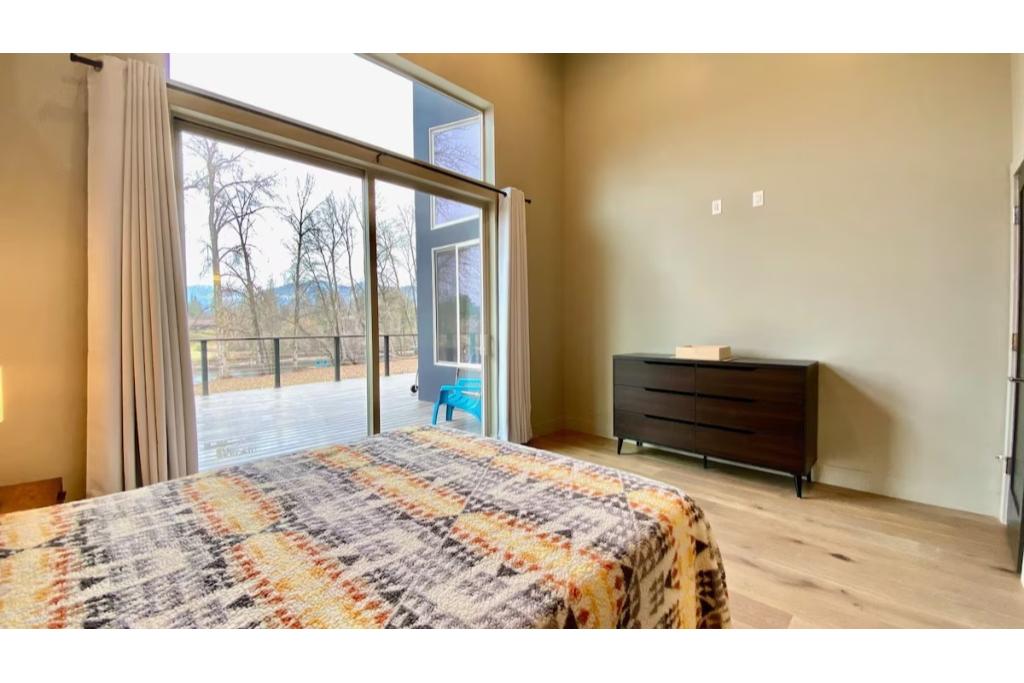 grants pass vacation home