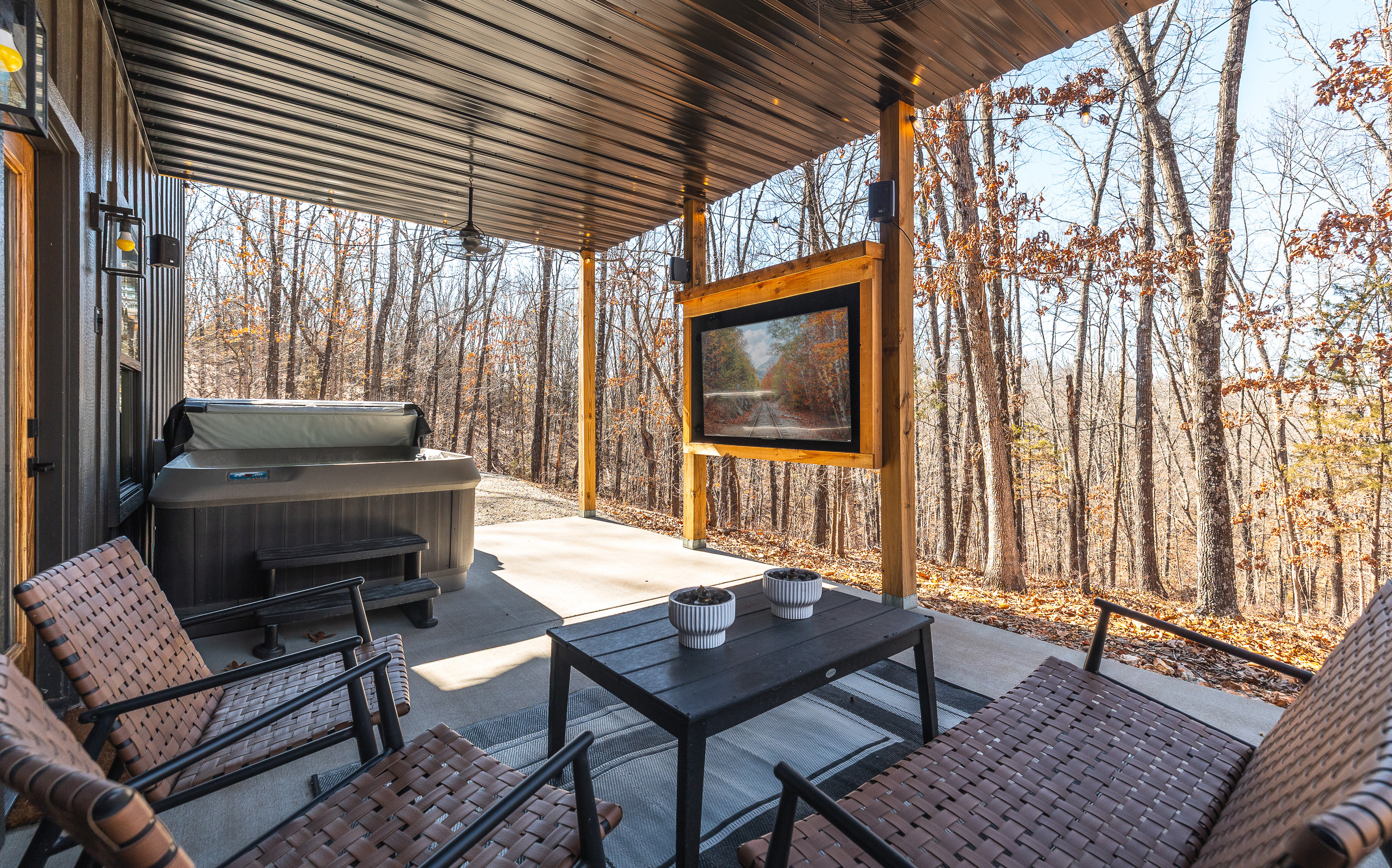 Outdoor entertainment and hot tub!