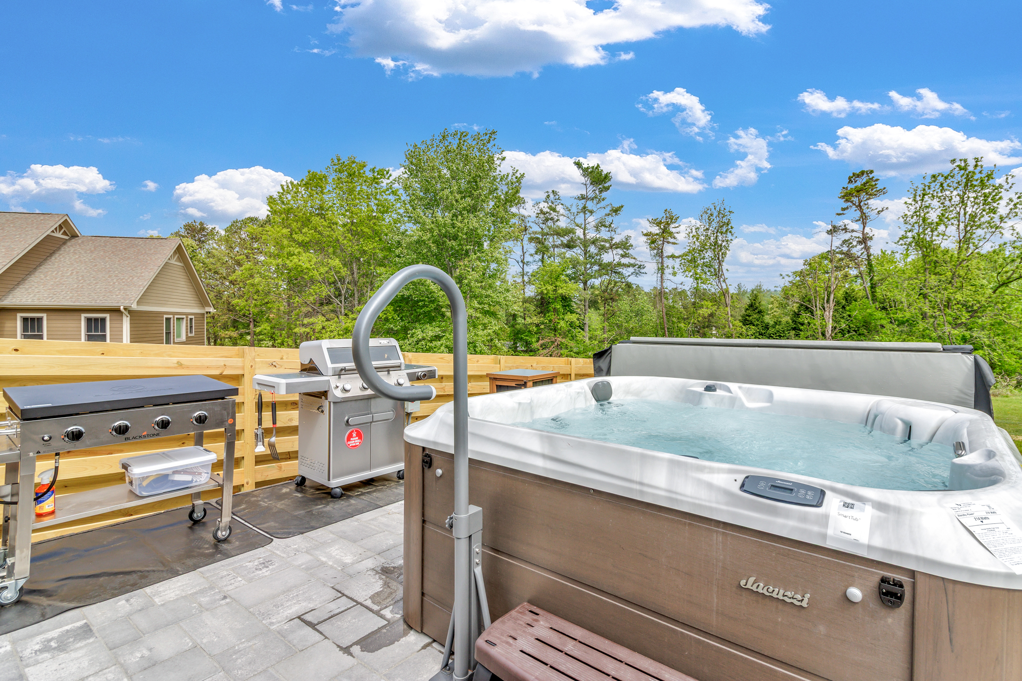Grill, Flatstone, and Hot Tub!!!