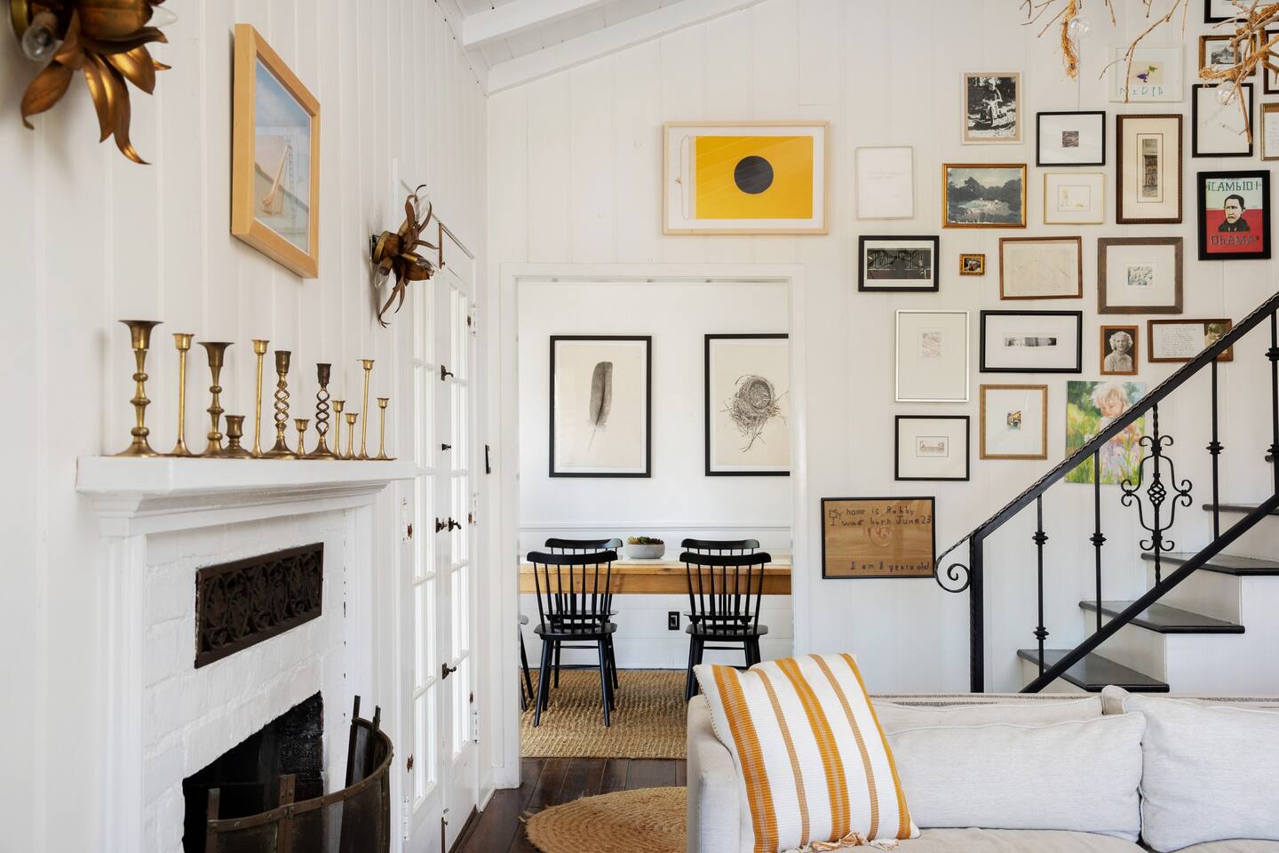 Living Area w/ Gallery