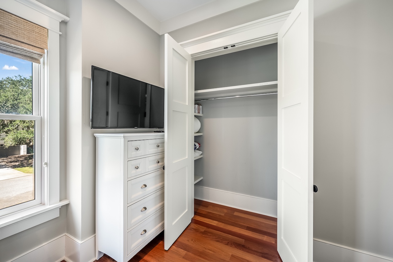 Bedroom 6 - Twin Bed (x2) + Ensuite + TV Shore Thing | 4001 Palm Blvd | Isle of Palms, SC | IOP Escapes