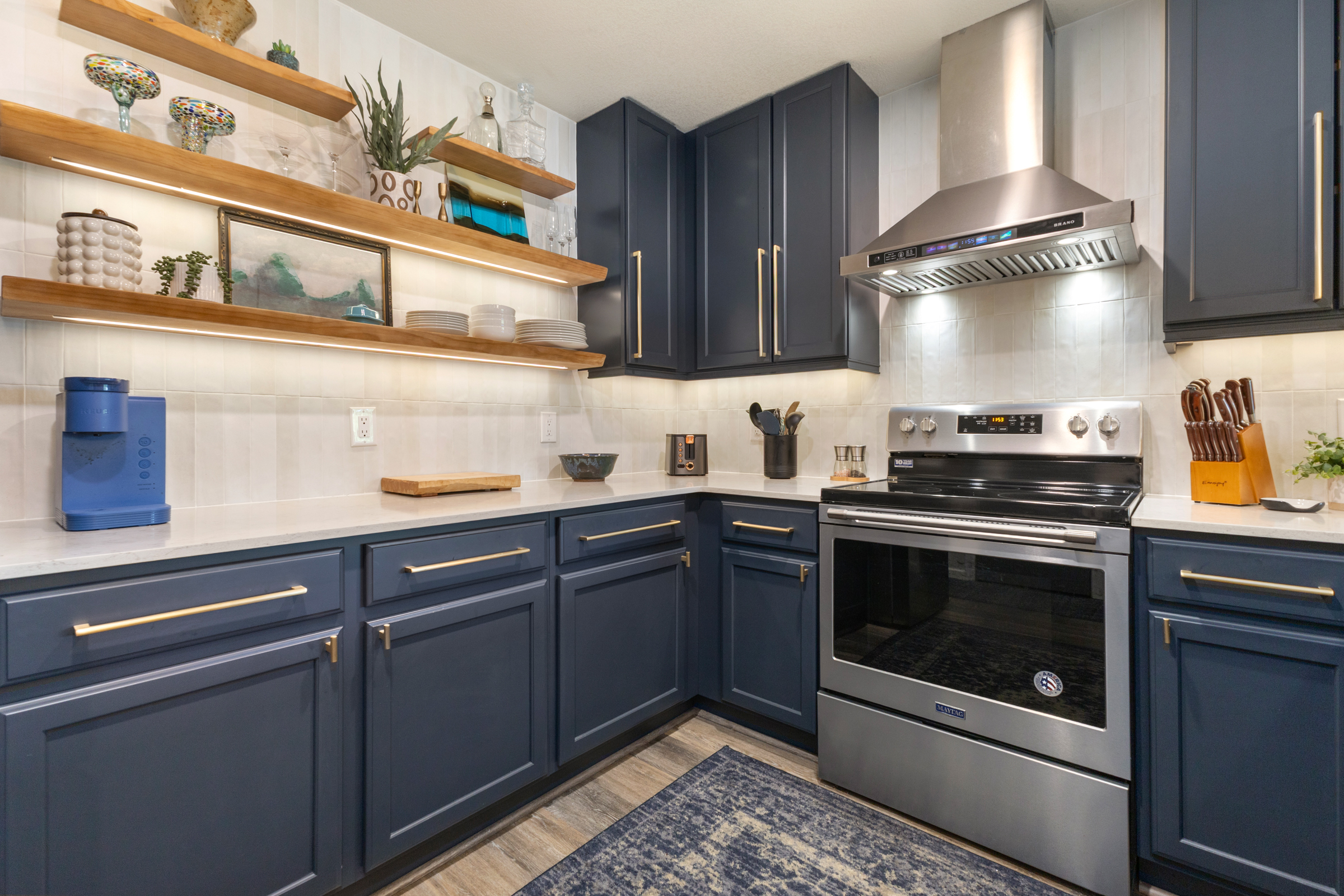 Equipped and Modern Kitchen