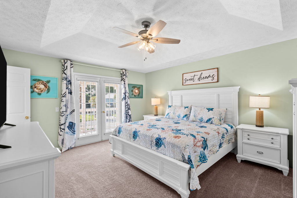 Master Sea Turtle Suite-Upstairs King Bedroom