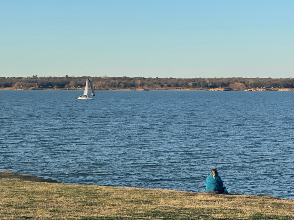 Unwind at Lake Grapevine with it's Own Beach, Fields, Pic Nic Tables, and Grills