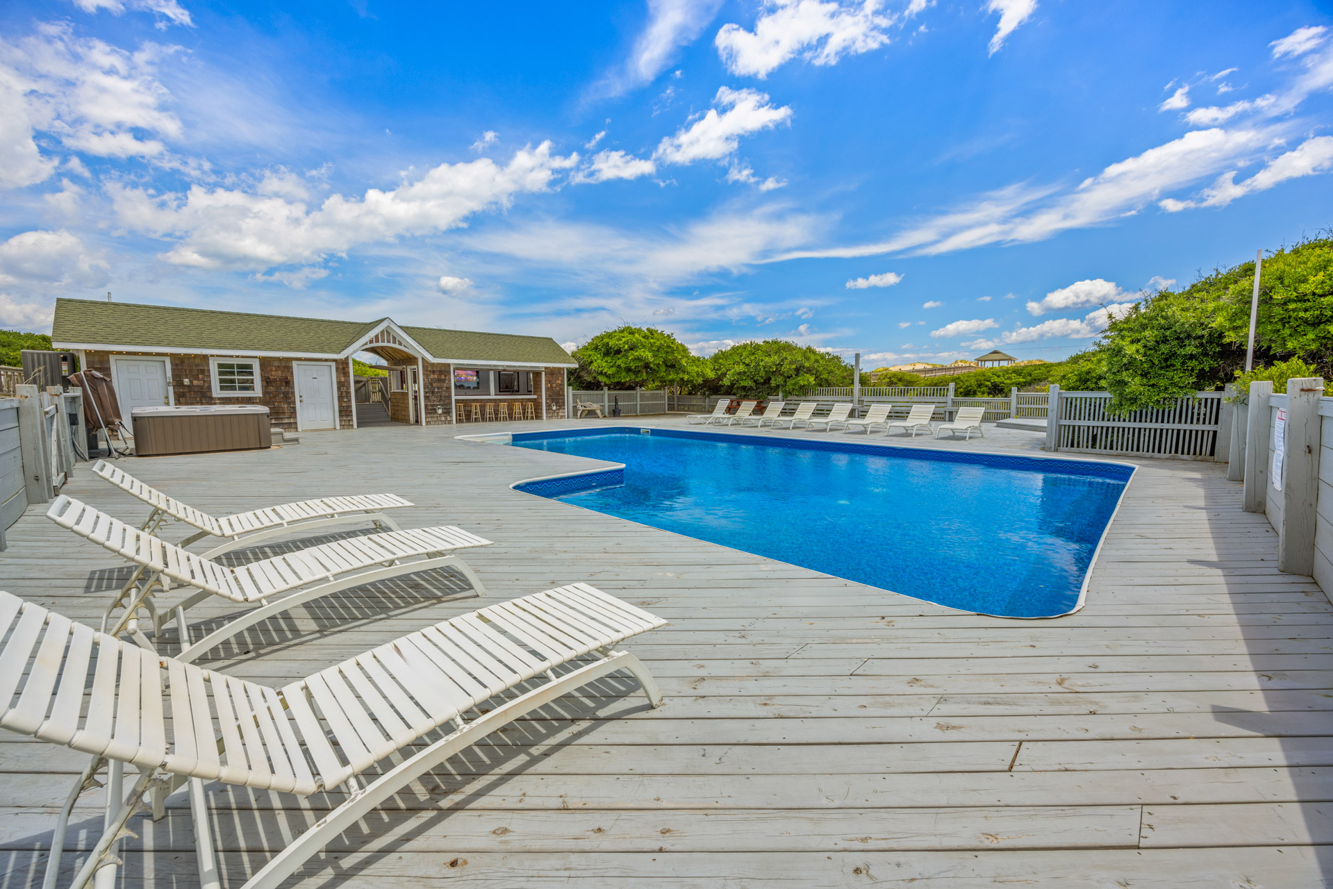 The Mark Twain — Pool Lounge