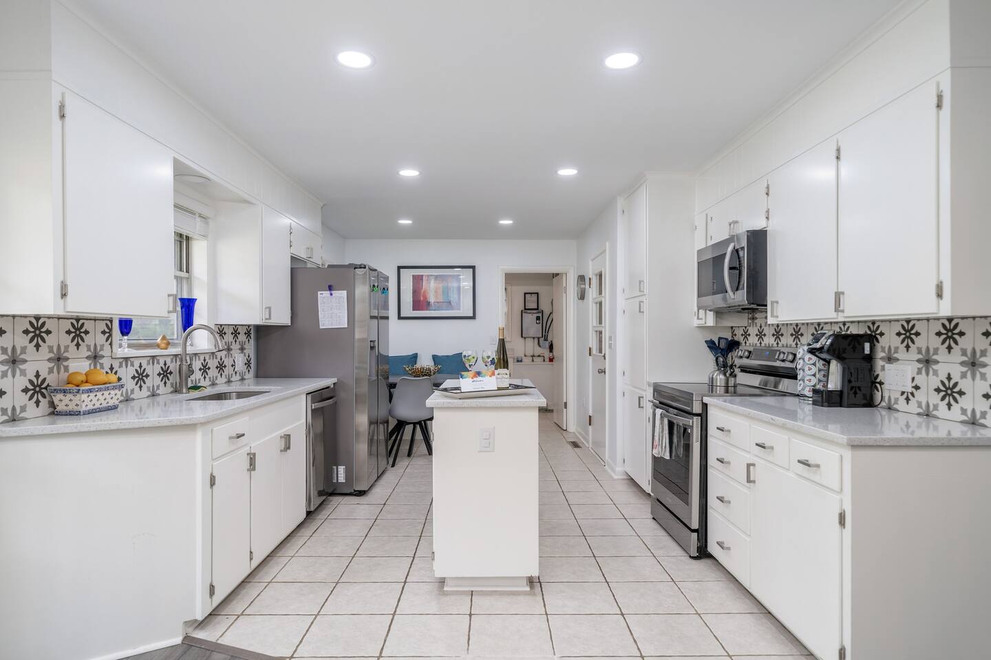 Fully Equipped spacious kitchen