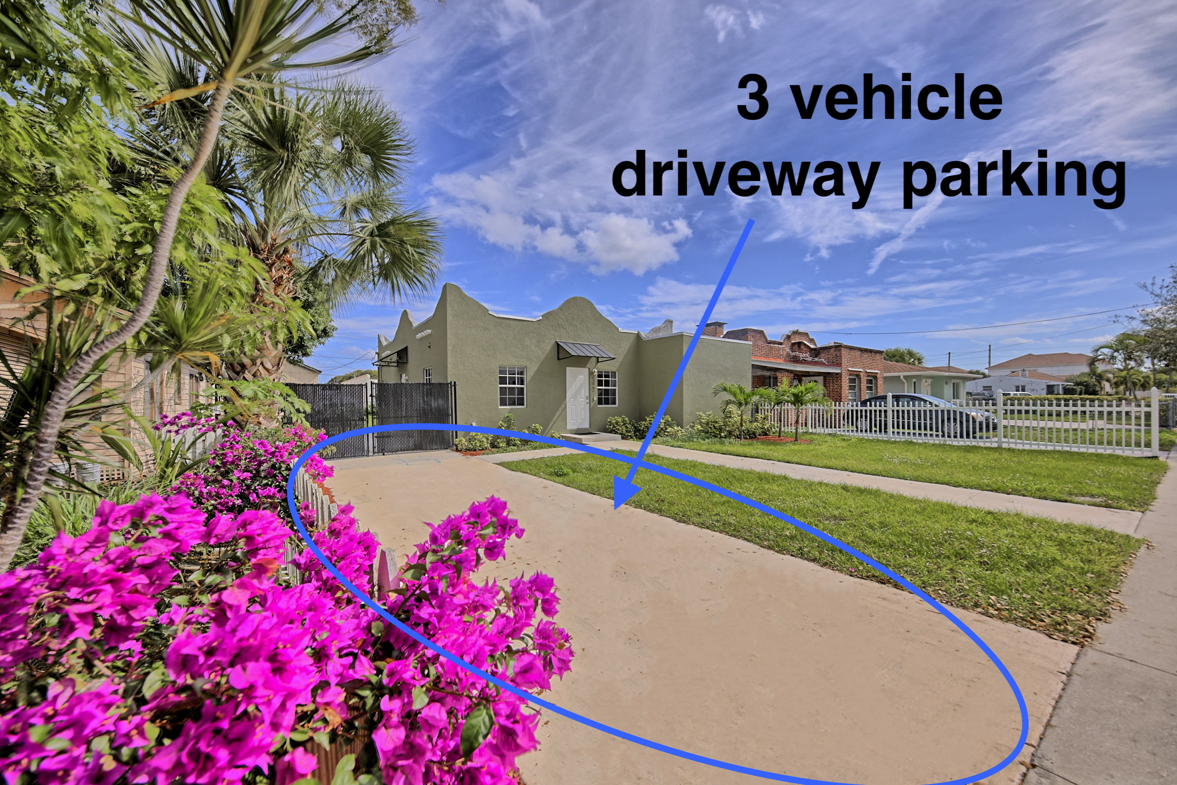 Spacious Designed House -Palm Wave Stays 2