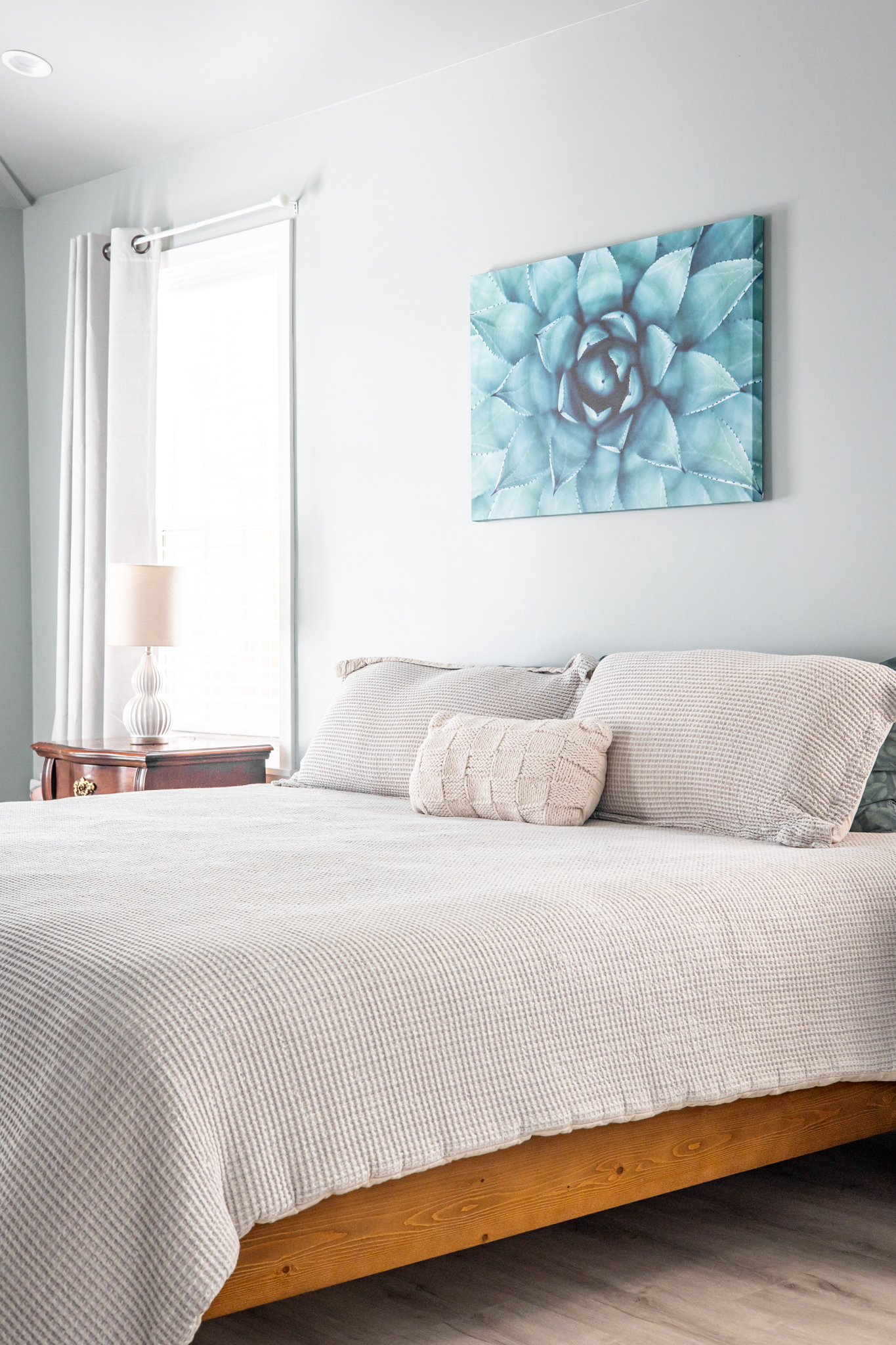 Comfy king size bed