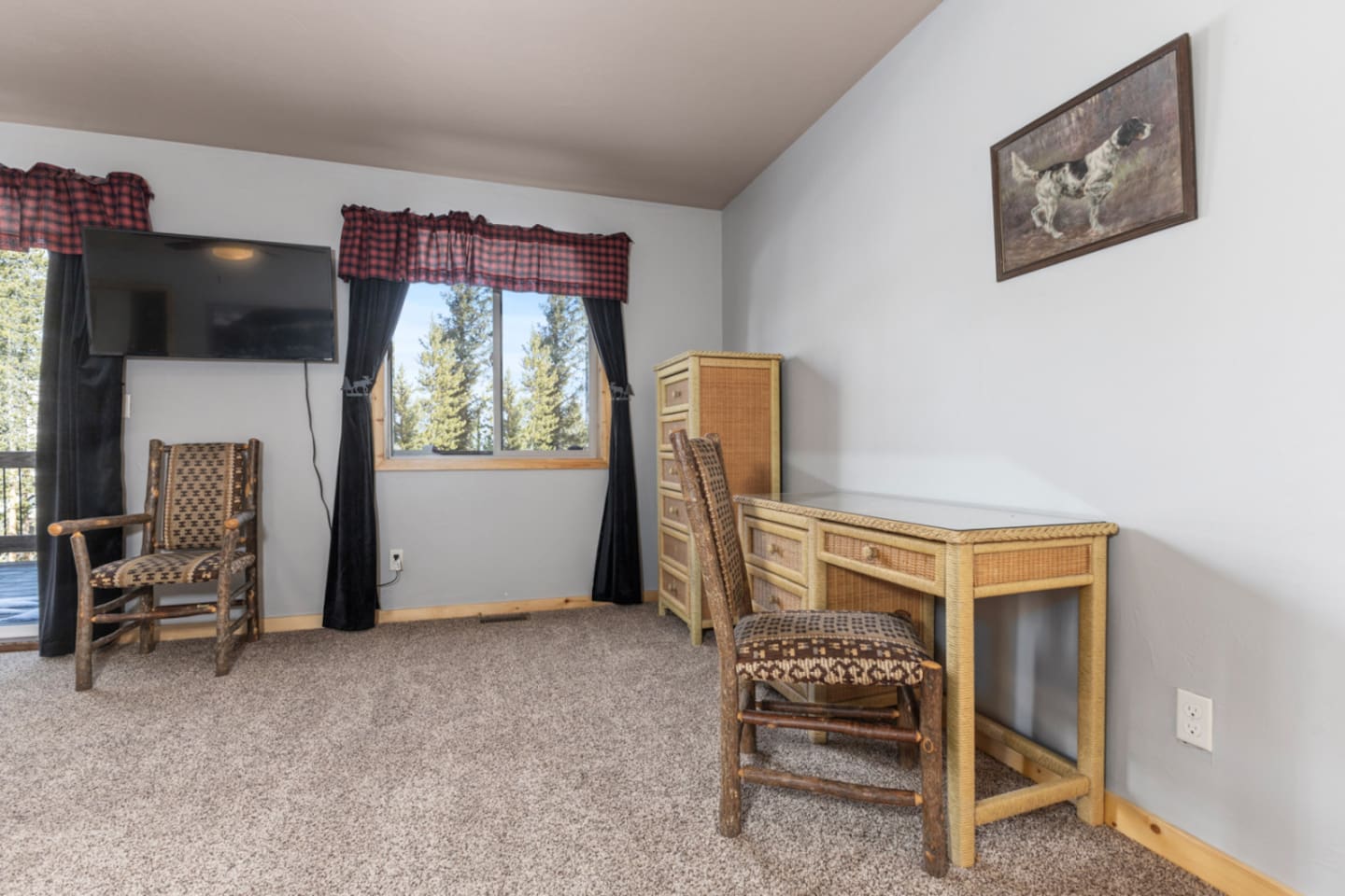 Main Floor Ensuite Bedroom #1 Workspace