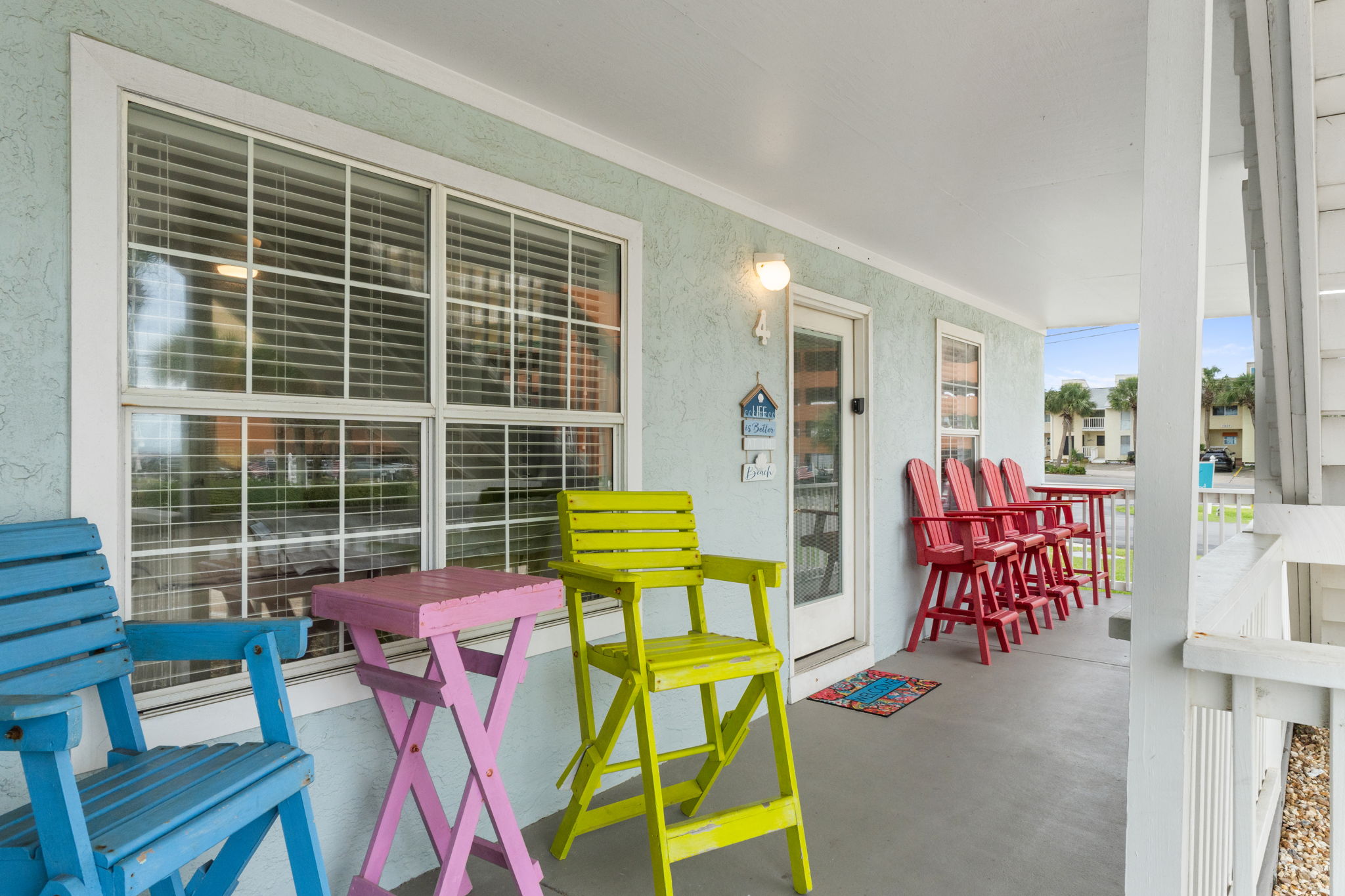 Ground Floor Unit. Outside Seating. 