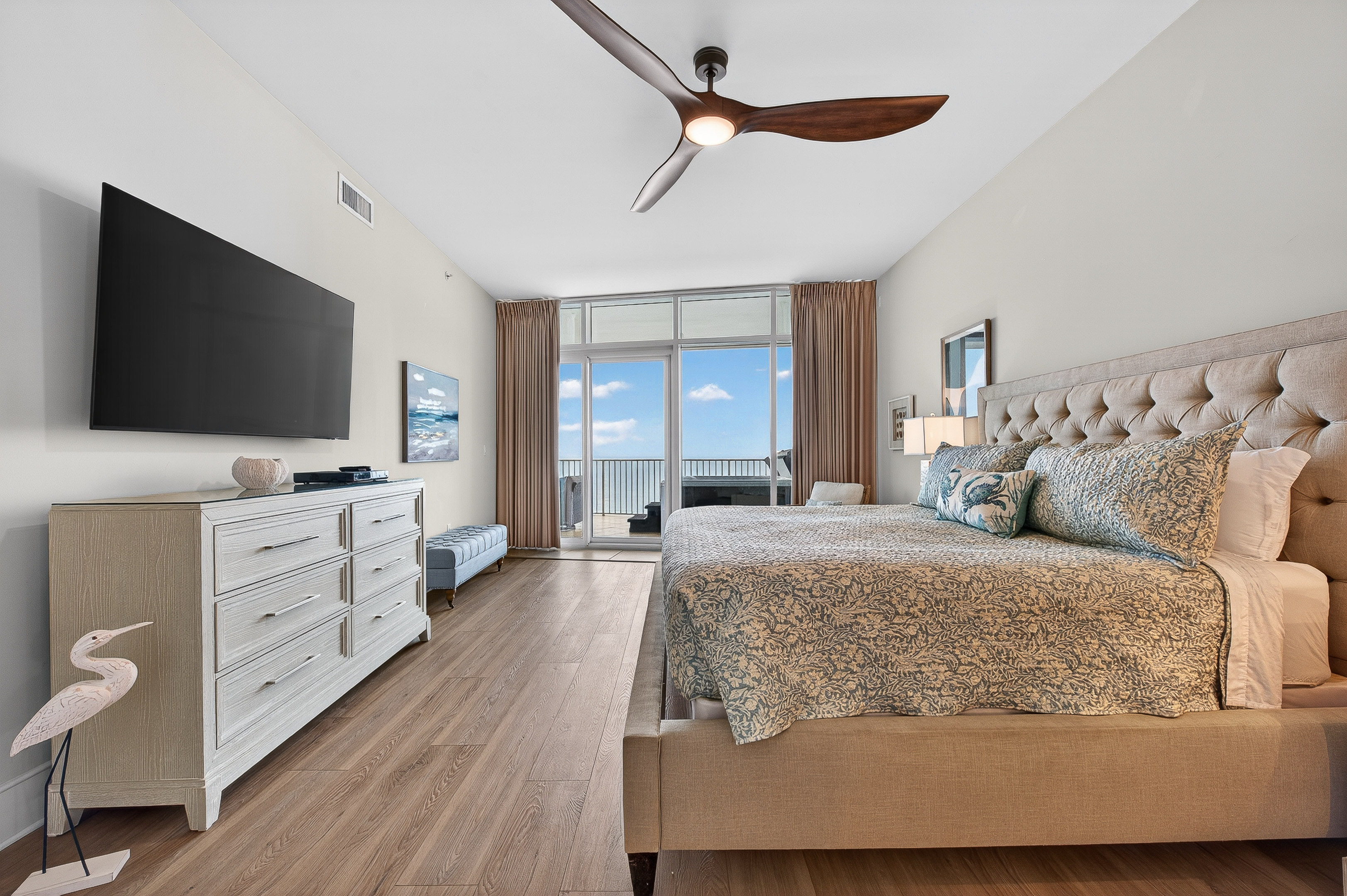 Master Bedroom, King