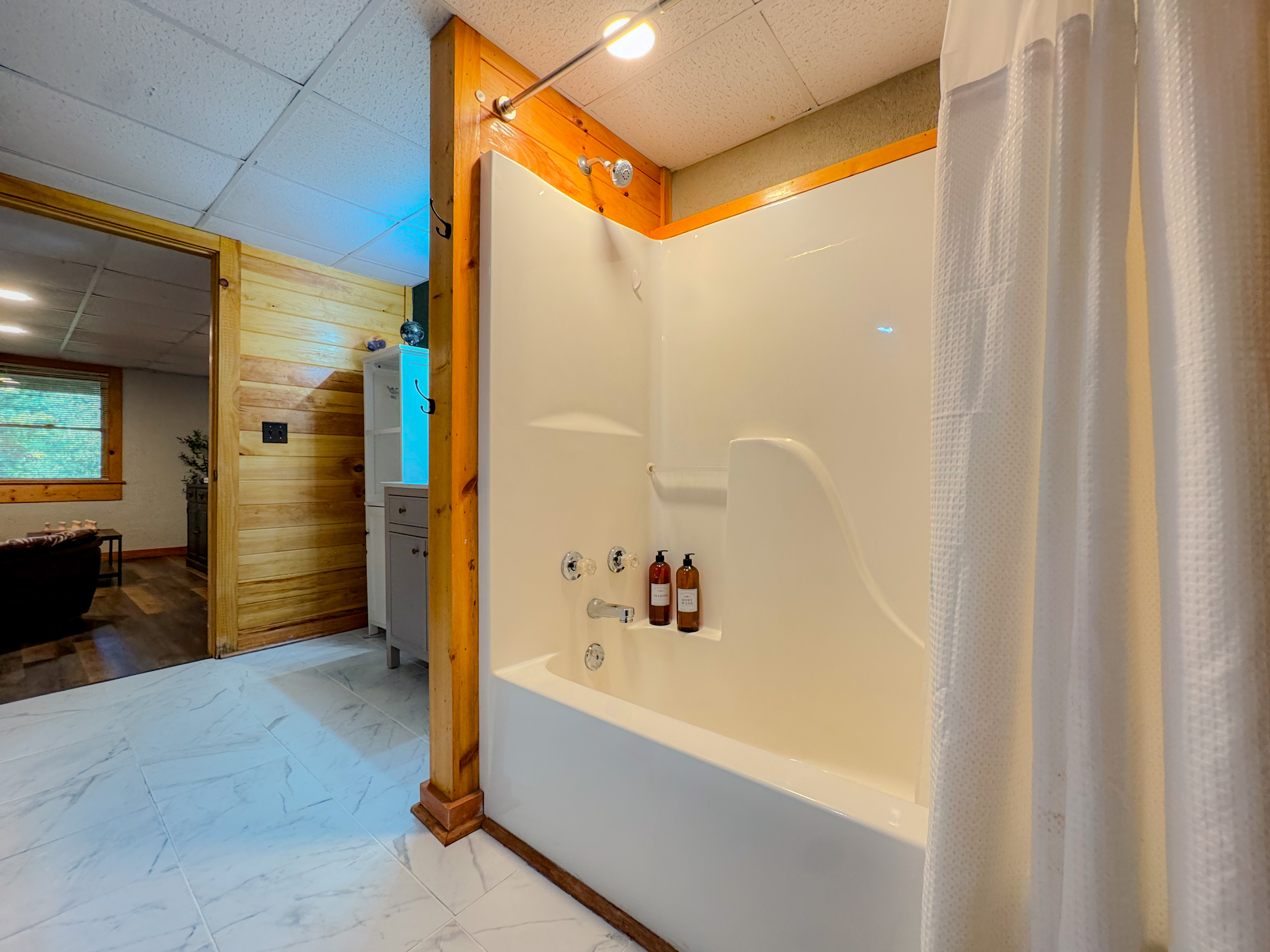 full tub/shower combo 