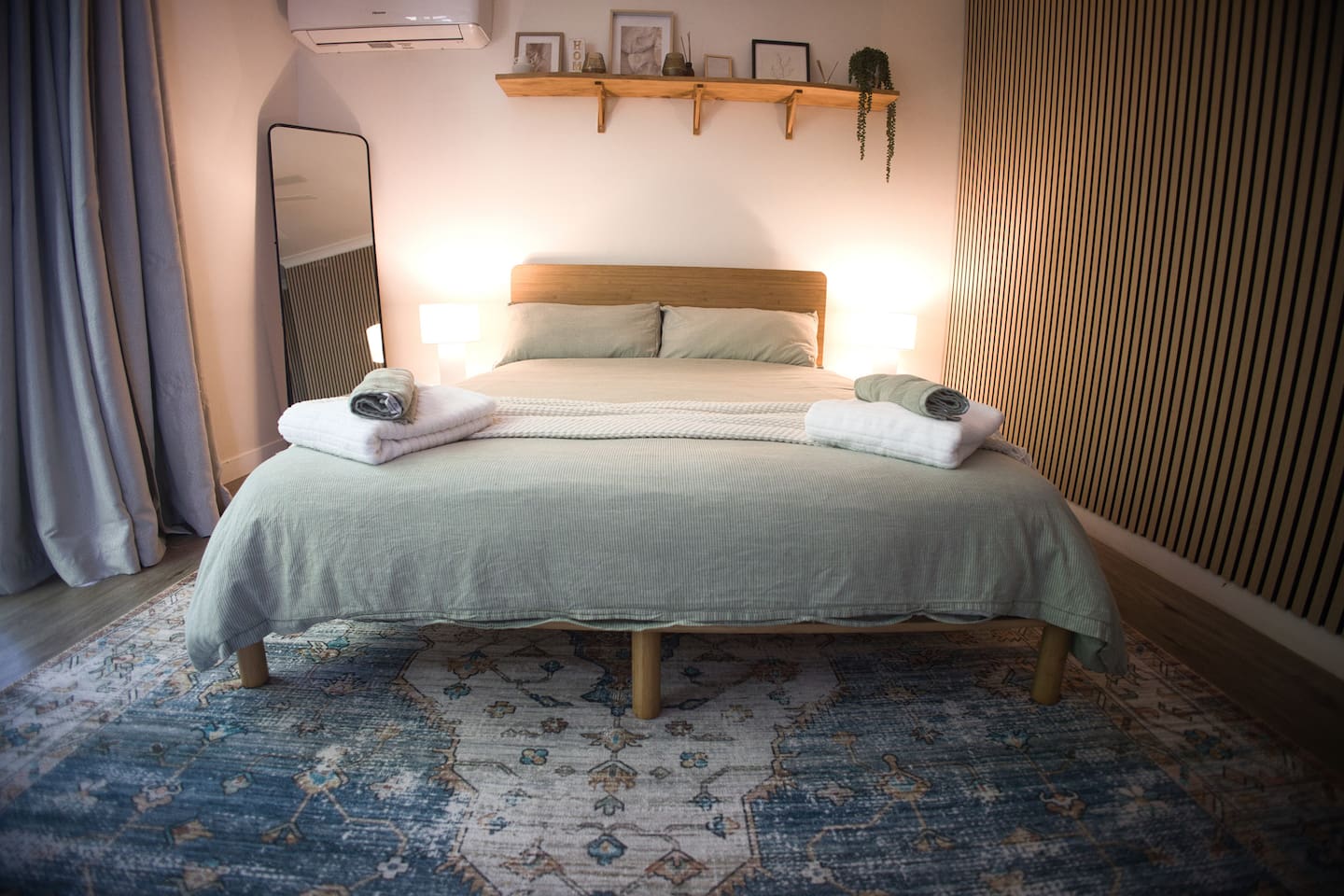 new queen bed