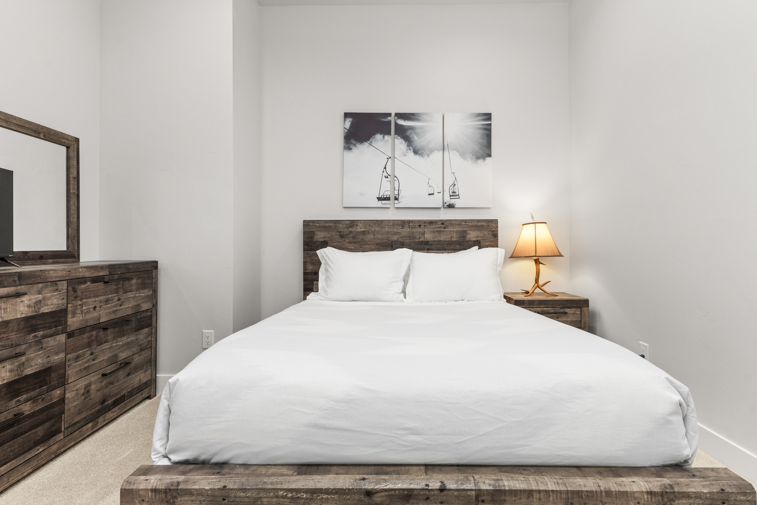 Lower Level - Queen Bedroom #5