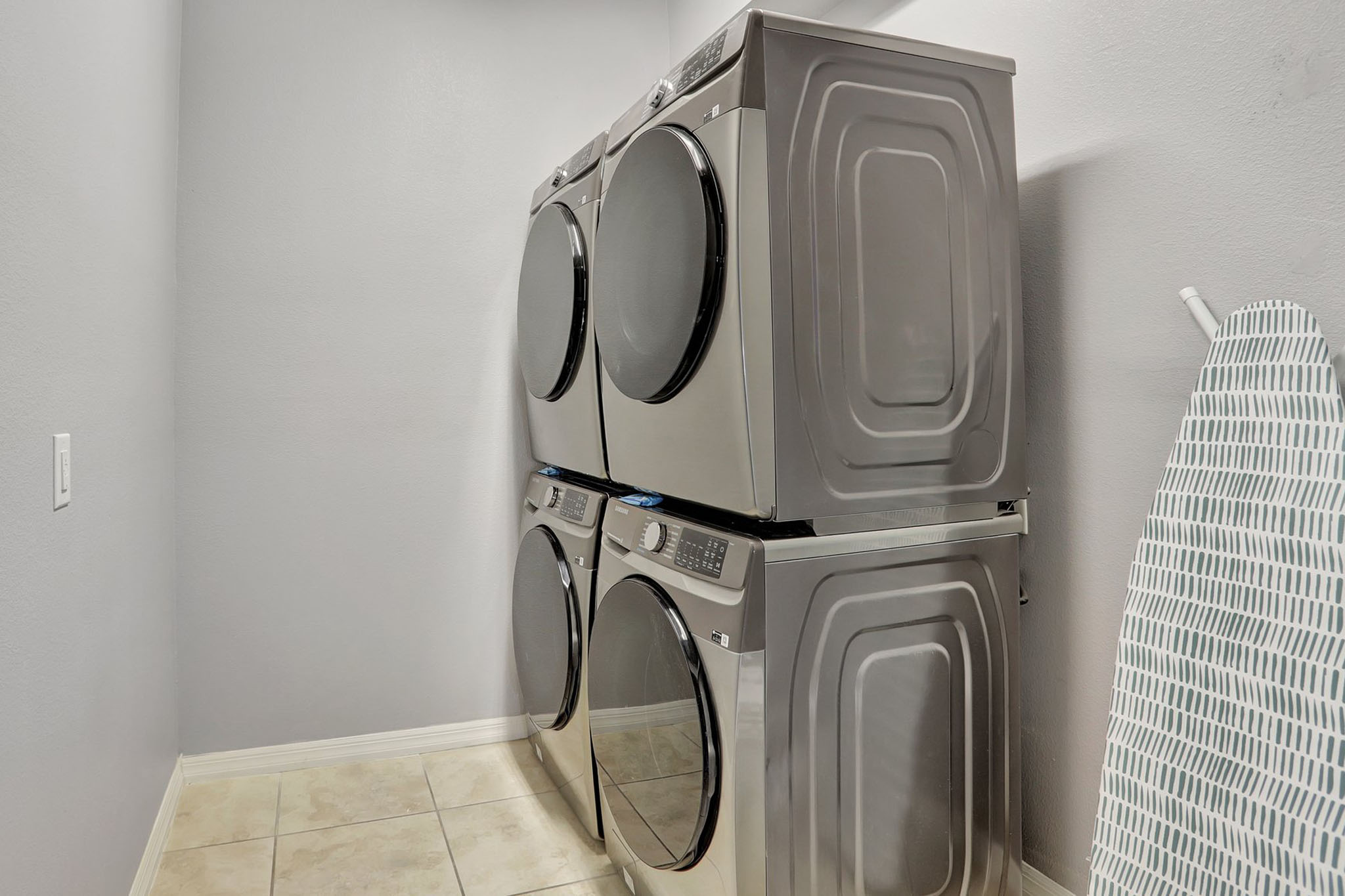 Double Washers/Dryers-FREE To Use