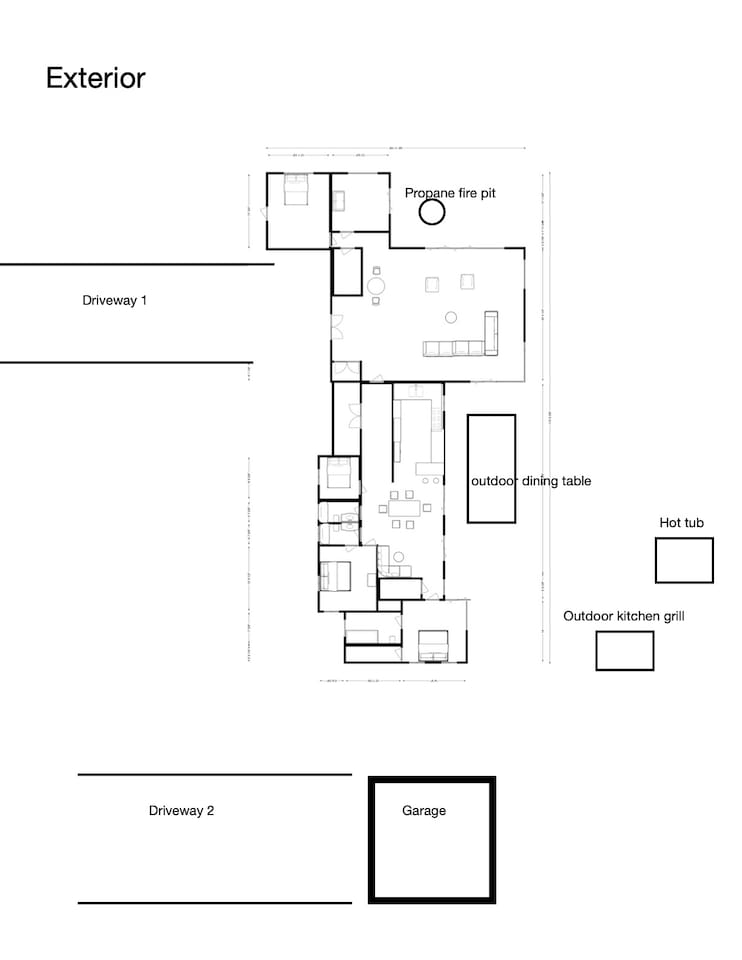 Partial layout of the house: entrance and driveway on the left and patio + outdoor area on the right