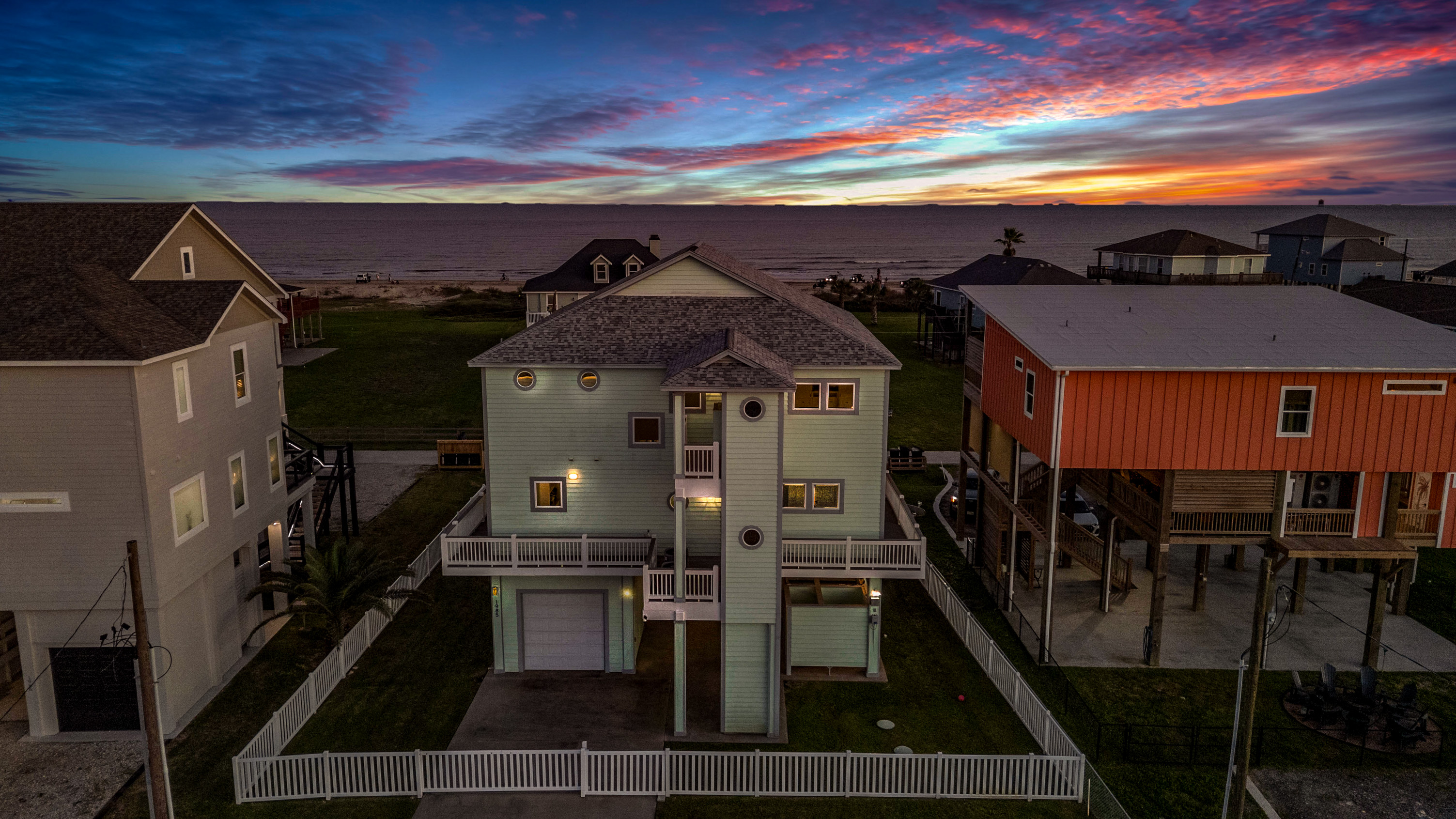 Crystal Paradise Exterior: Beautiful façade with an impressive ocean view right from the property.