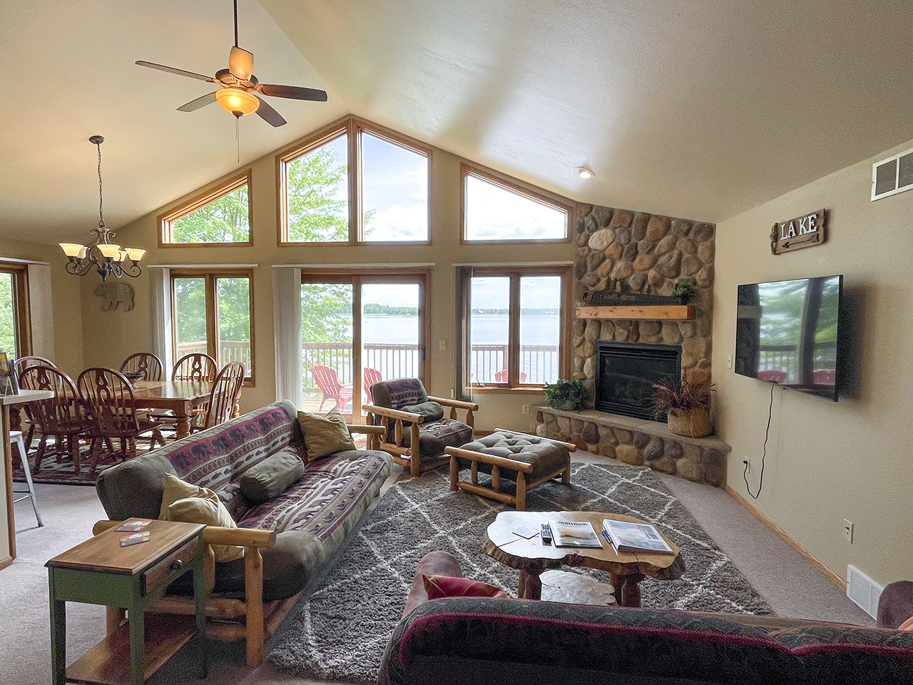 105 Upper Living Area