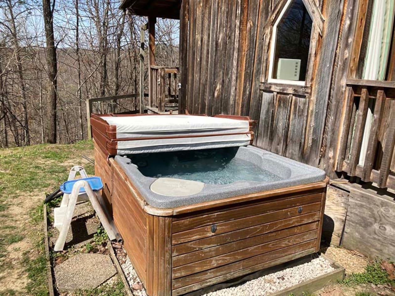 Private hot tub