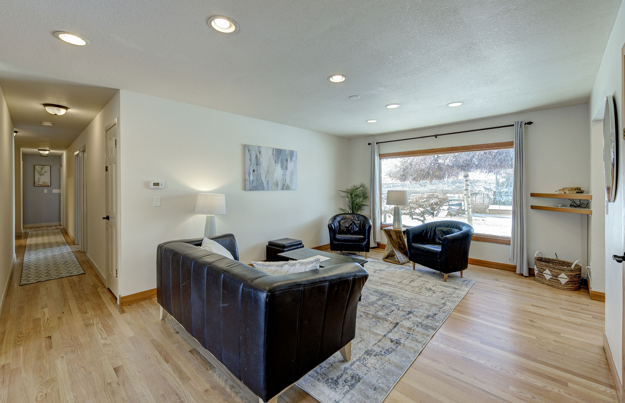 Large family room with views of the Wenatchee Valley