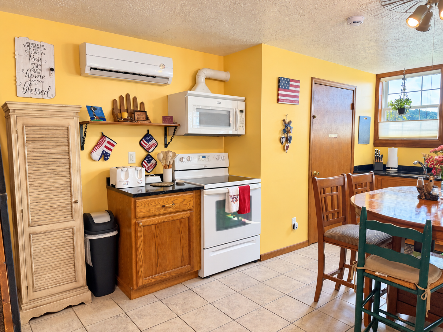 Fully equipped kitchen