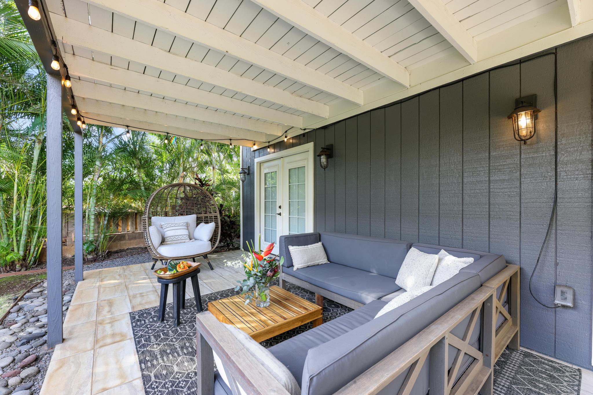 Lanai sitting area