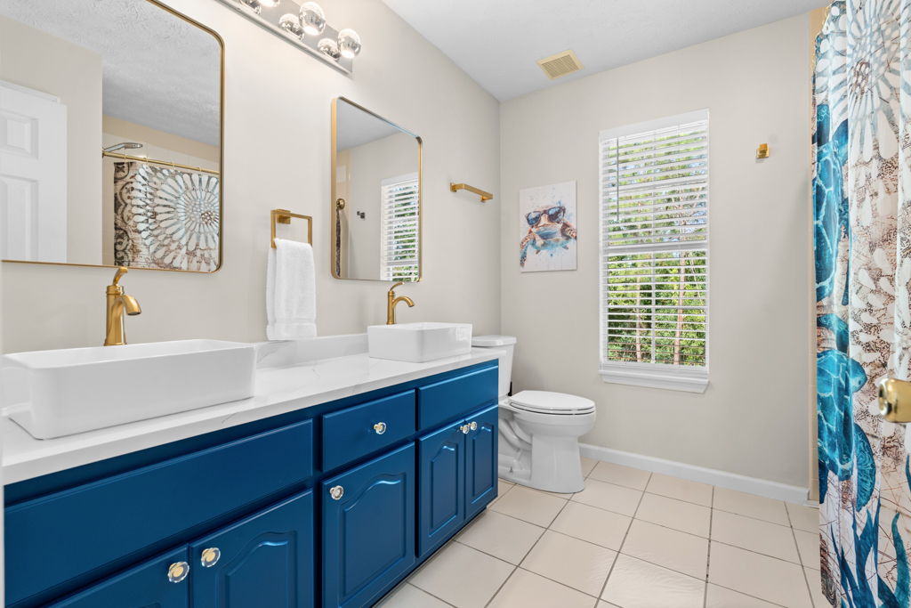 Private Master Bathroom