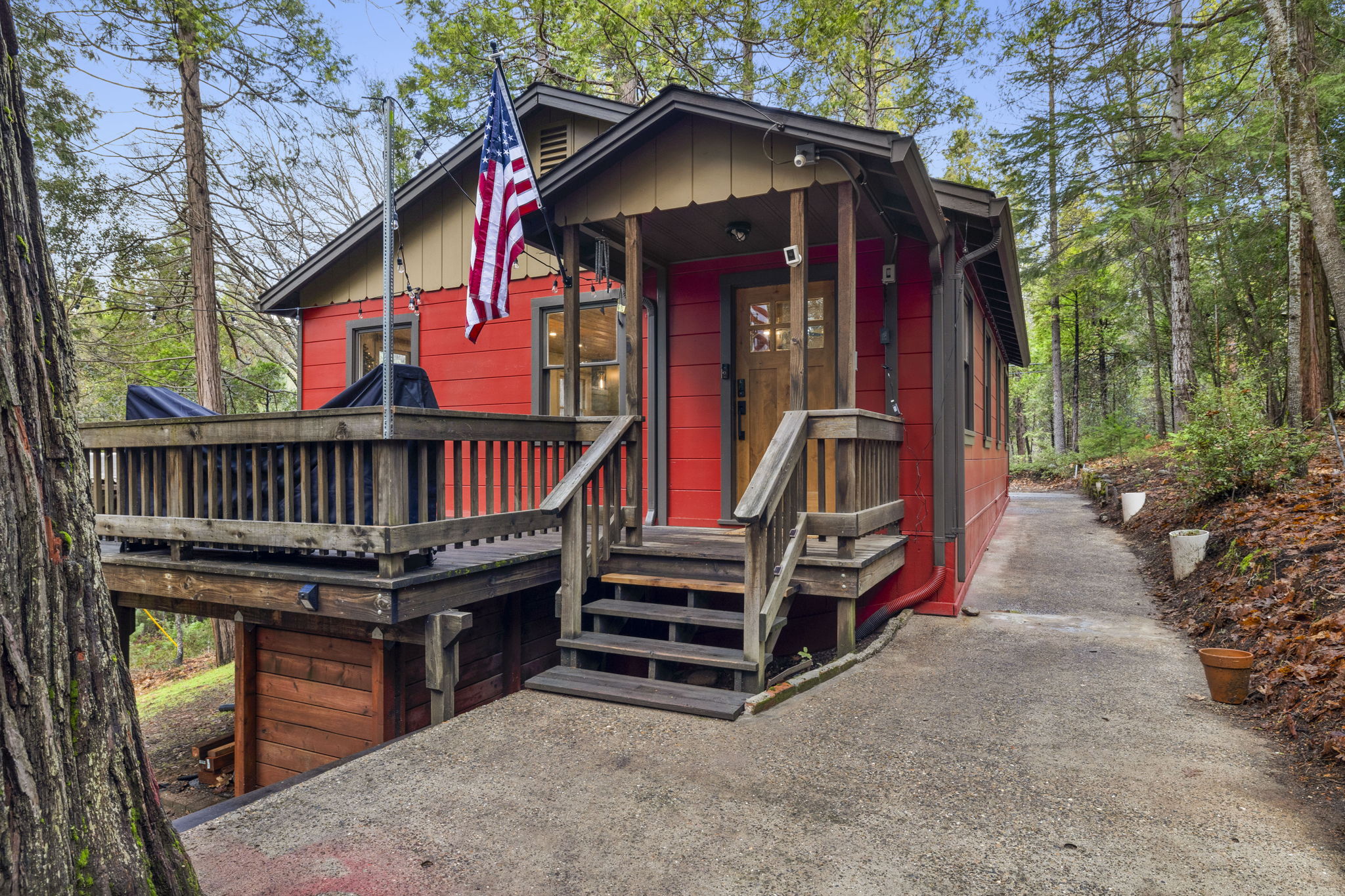 The charming red lower cabin.