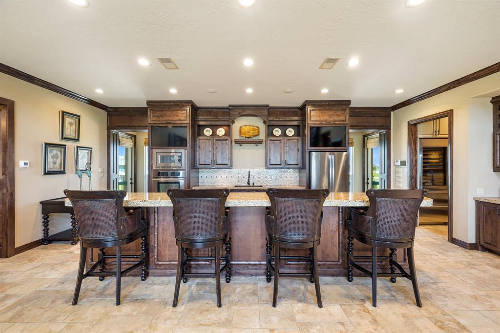 5e815fa99bd04ce897133a42f10b4ca7 | Beachhouse | Texas | TX | Vacation Homes | Galveston | Crystal Beach | Kokomo | Breezy Days | Beachfront Elegance | Sunrise Serenity | Southern Sands Property Management, LLC