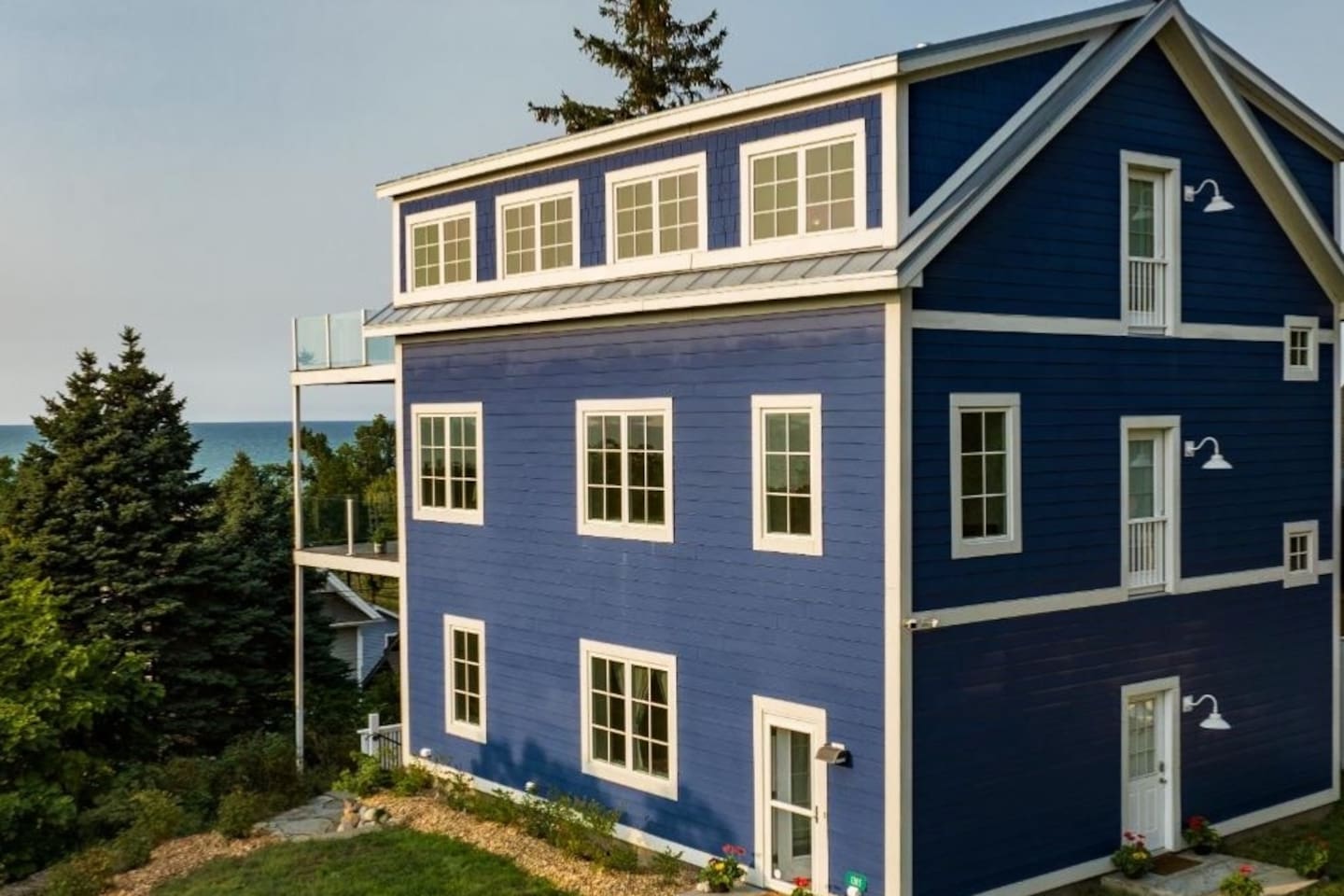  “UnSalted” Luxury 6BR/5BA/game-room w/pool-table, ping-pong tables, Sleeps 20
