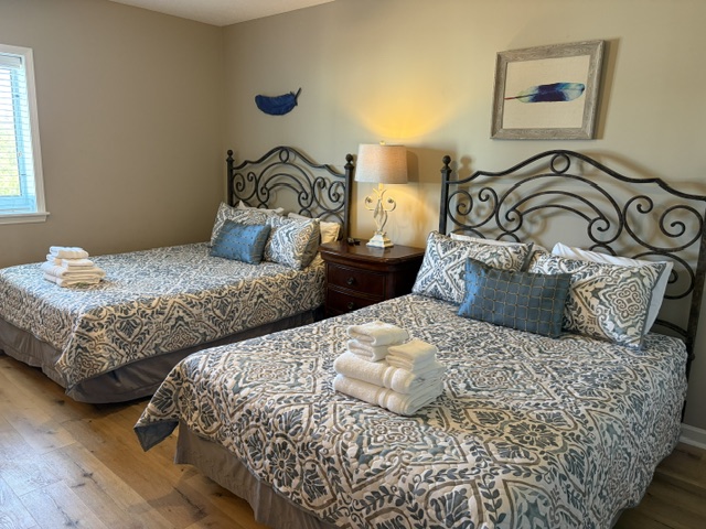 2 Queens in 4th Bedroom
