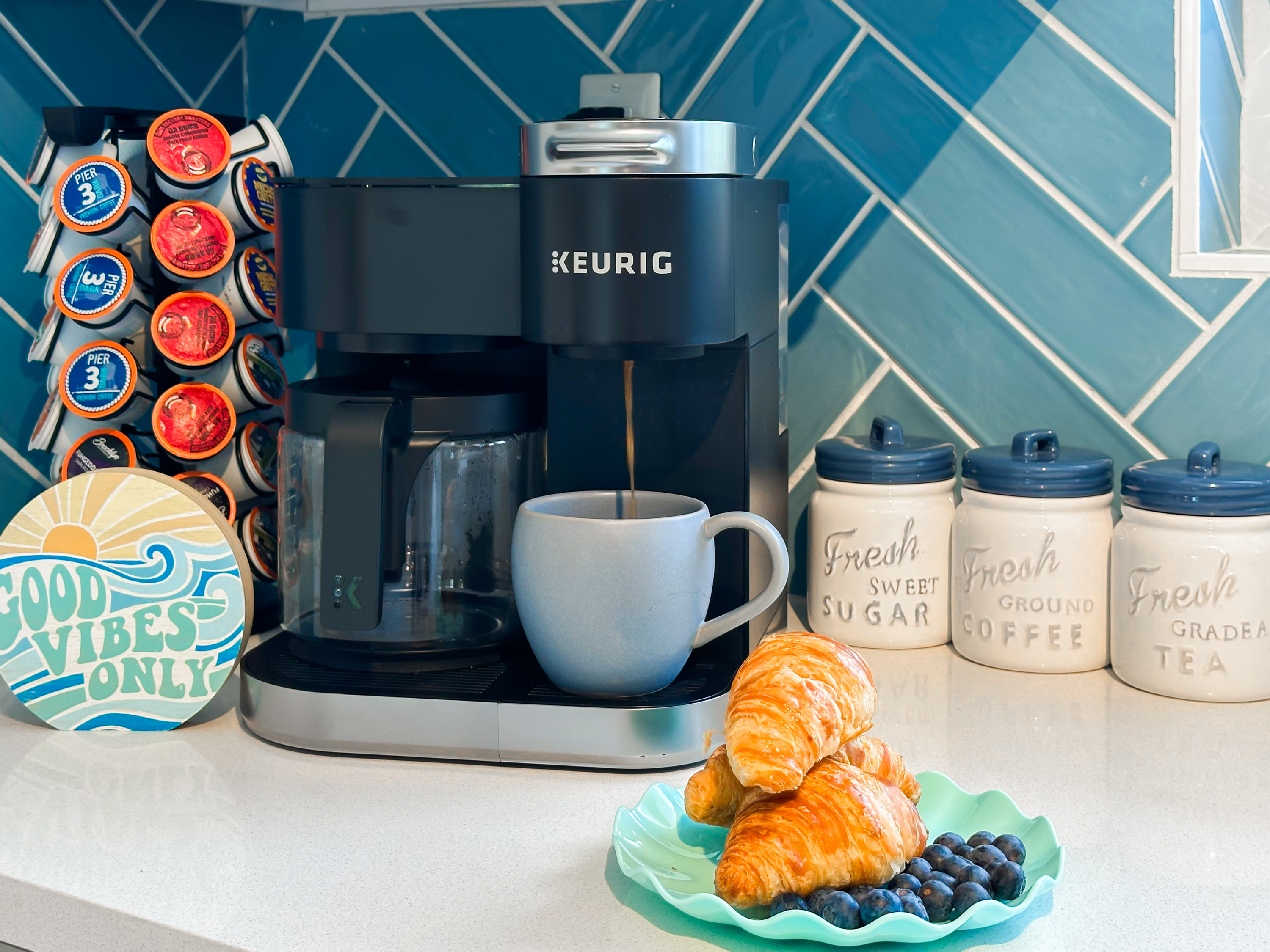 Jumpstart your morning with a fresh brew on the Keurig pod/drip machine.