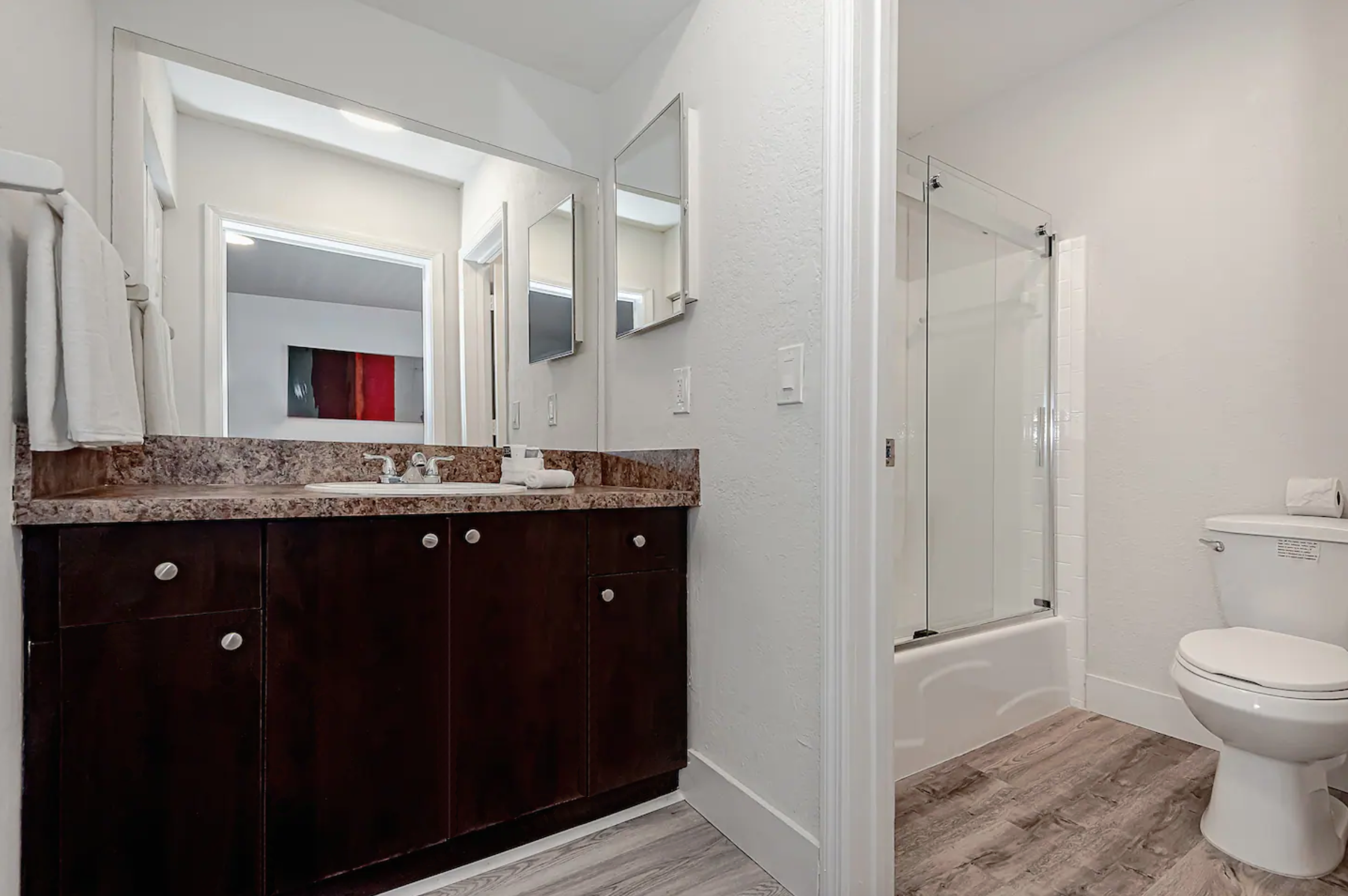 Separated bathroom vanity for convenience.