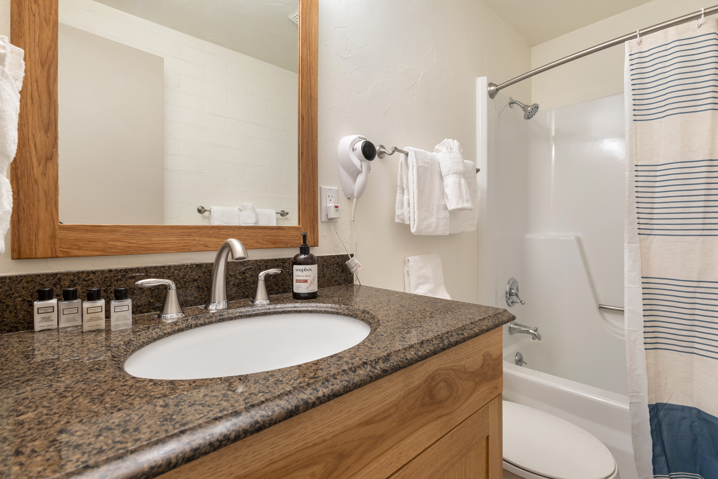  Bathroom 1 | Shower/ Tub Combo | Toilet