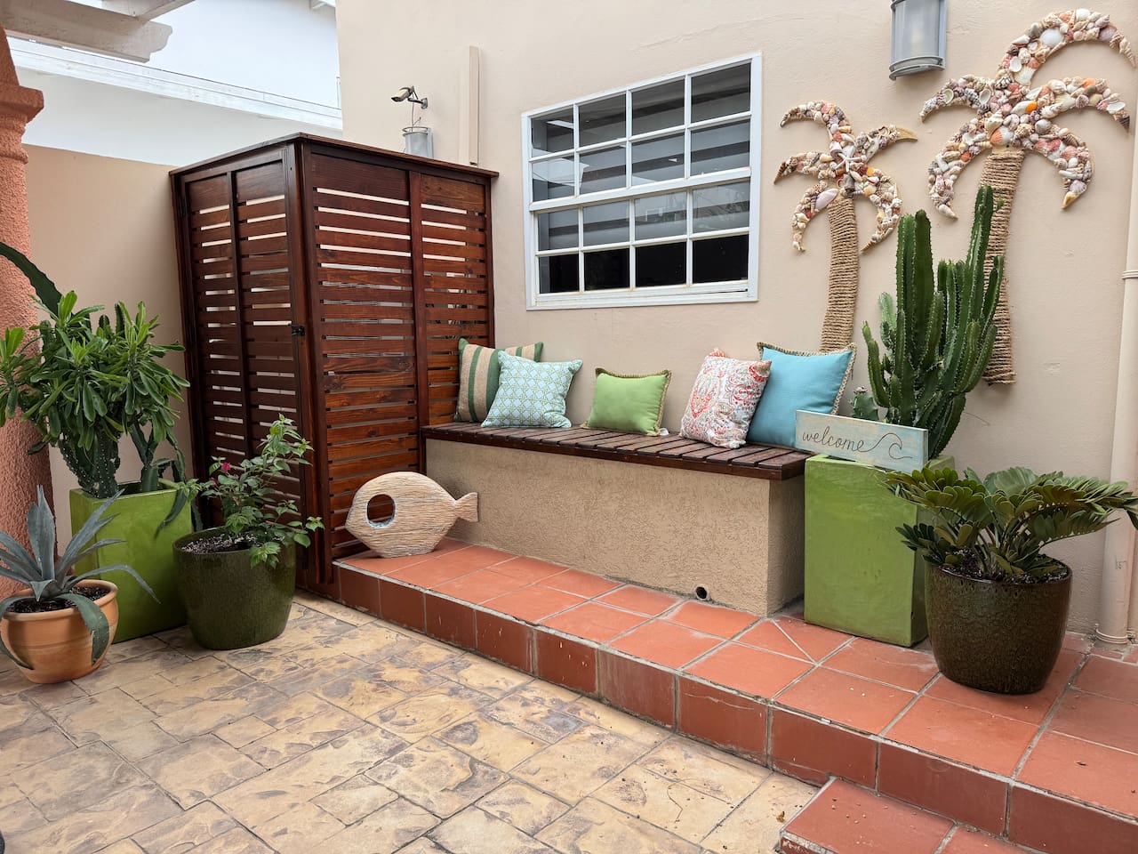 Welcoming covered parking keeps your rental cars cooler.