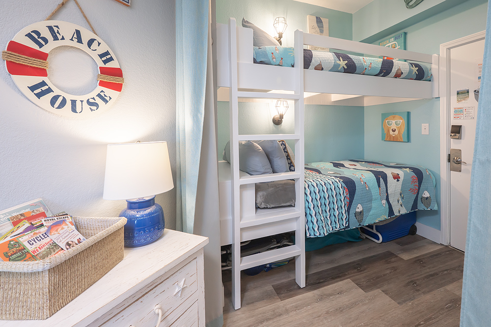 Bunk room with lights