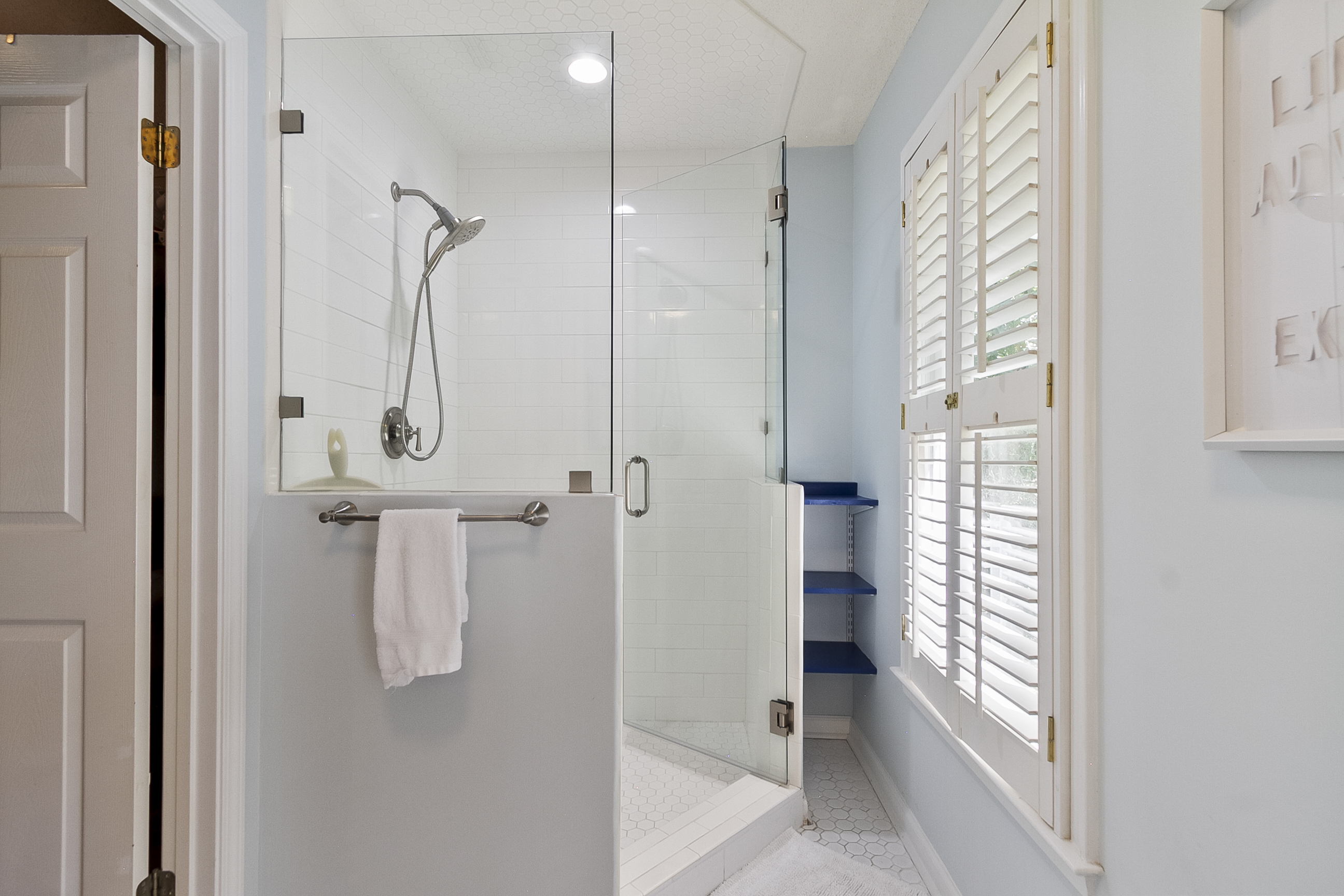 Bathroom #4 l Connected to Upstairs Bedroom #5