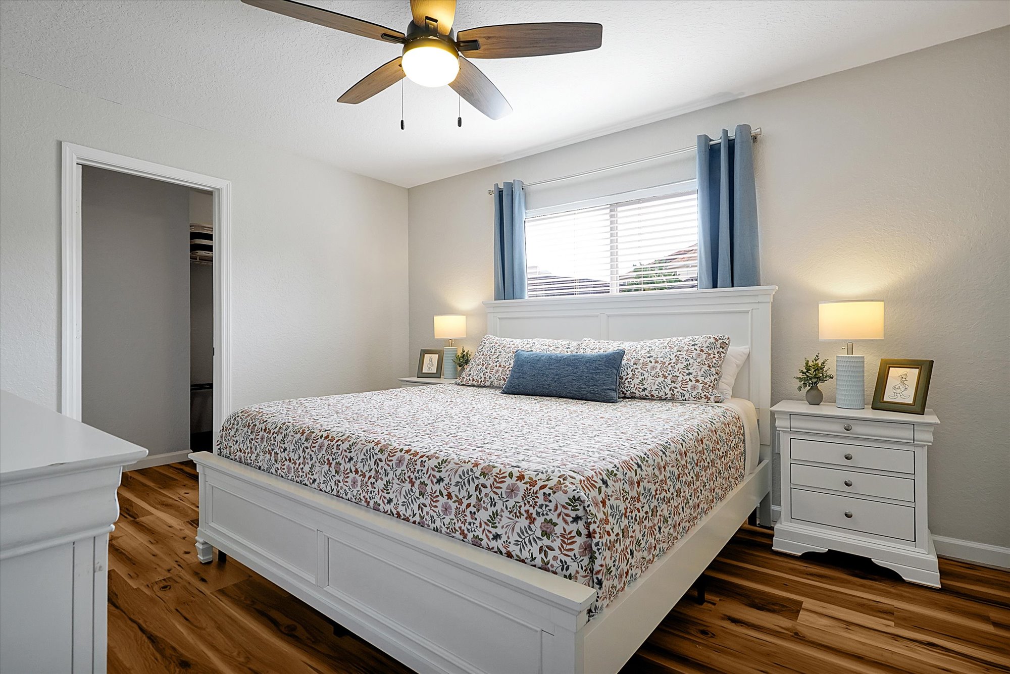 3rd Upstairs King Bed Room