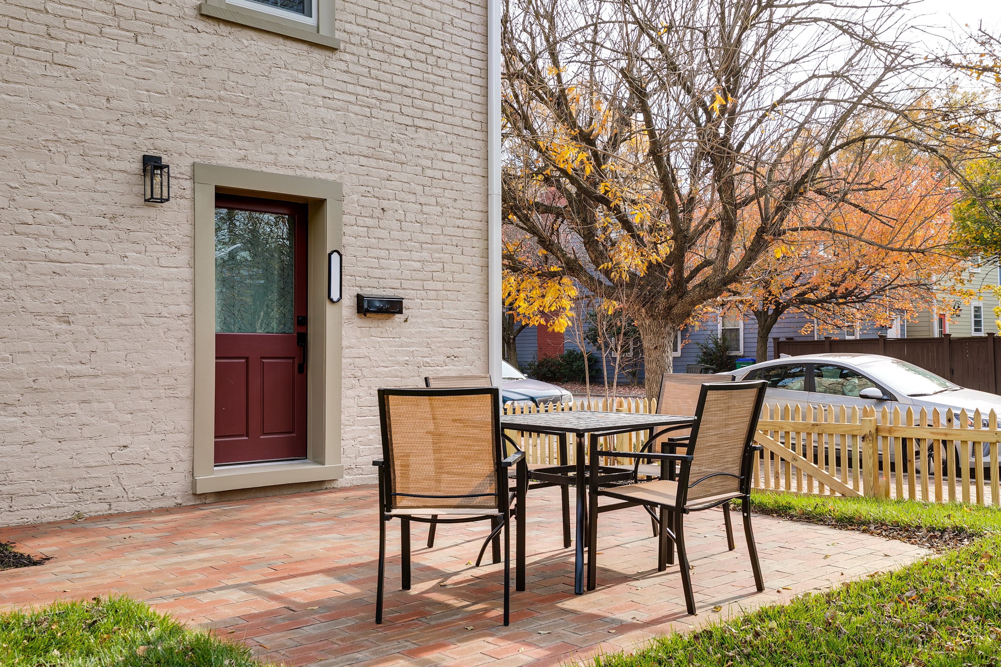 Outdoor Patio: Enjoy delightful moments at this inviting patio, perfect for al fresco dining!