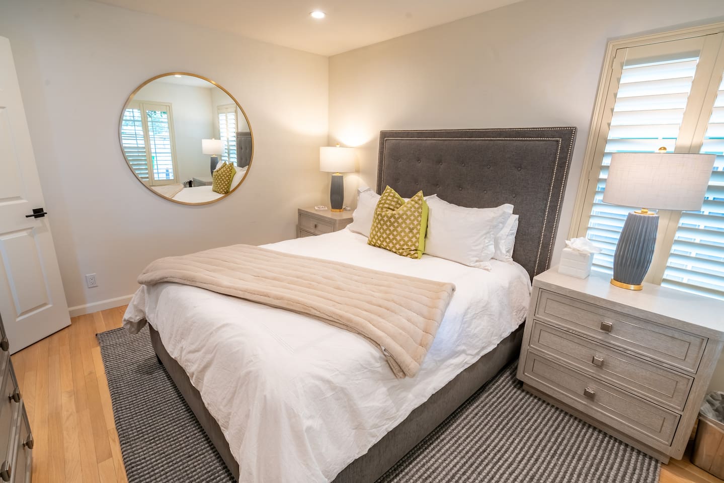 Bedroom 4 with queen bed and smart TV