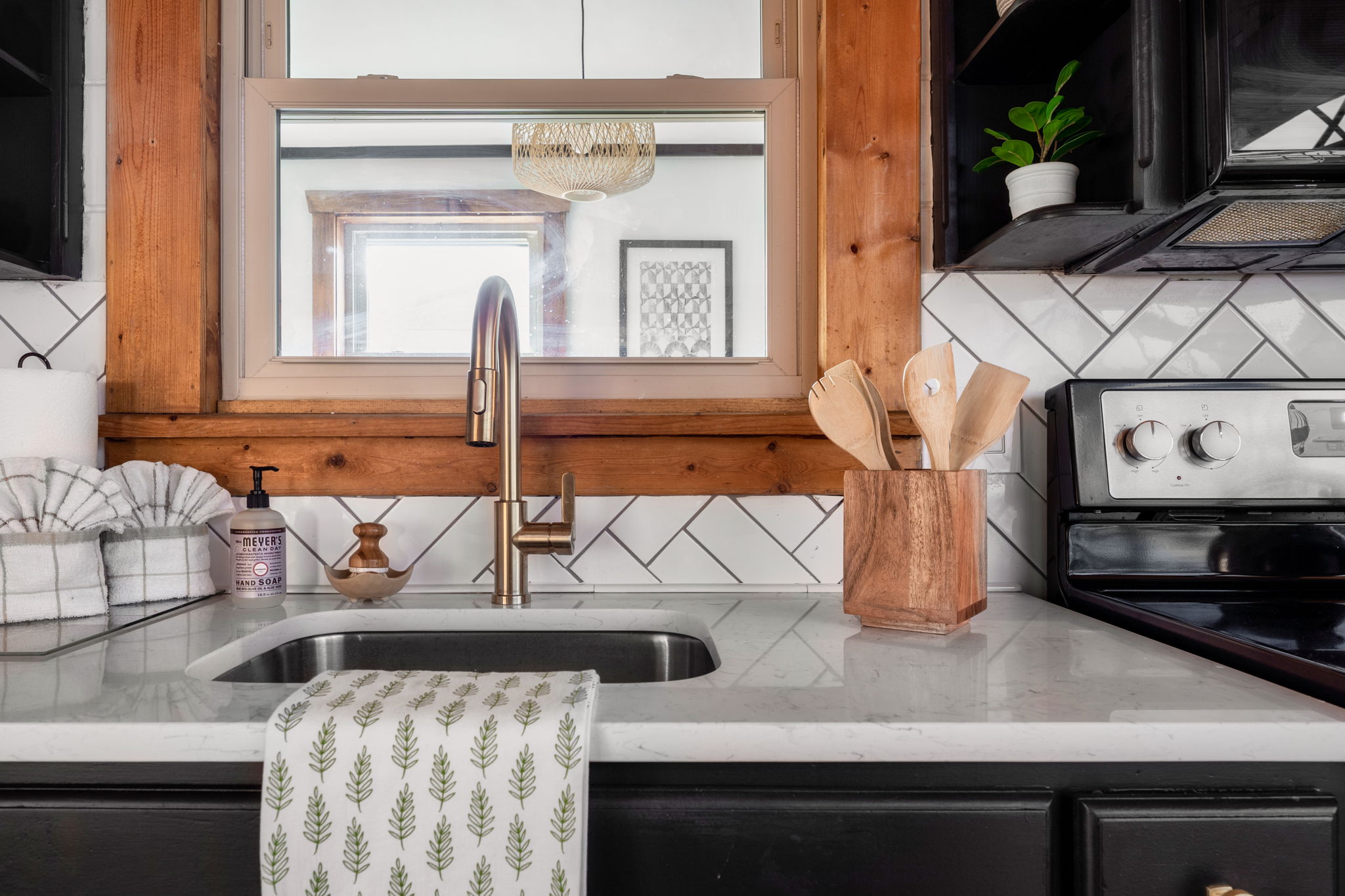Refresh and rejuvenate in our stylish kitchen sink