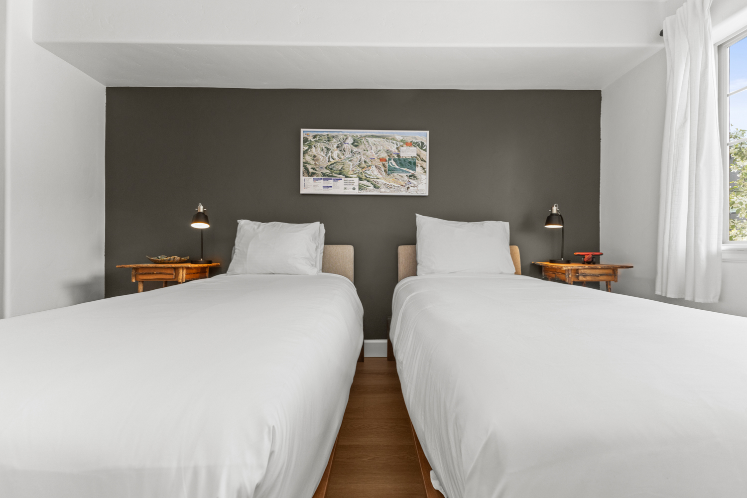 Bedroom #2 – 2 Twin Beds